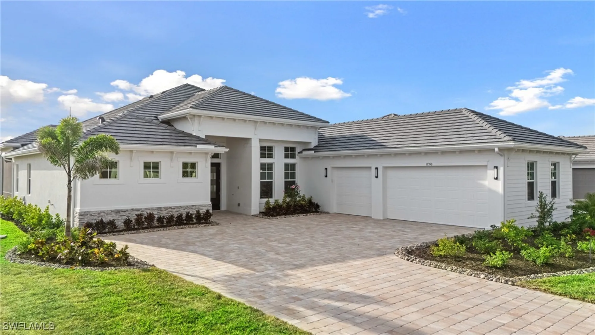 Property Slideshow image 5 of 50 | 17350 blue sapphire dr, Fort Myers, FL, 33913