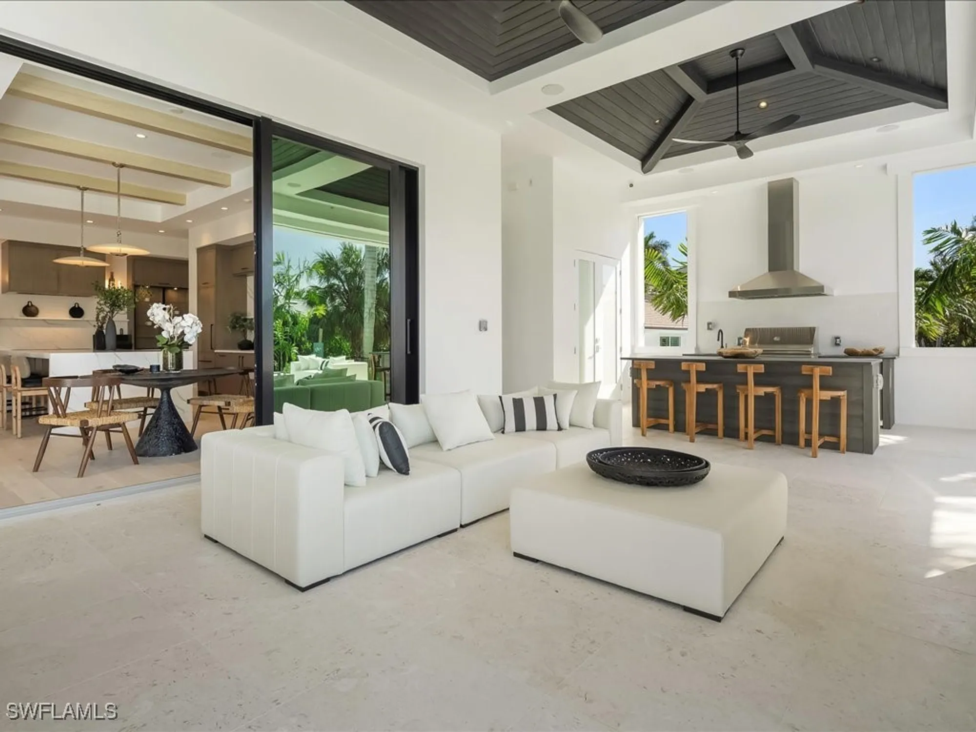 Property Slideshow image 16 of 50 | 612 binnacle dr, Naples, FL, 34103