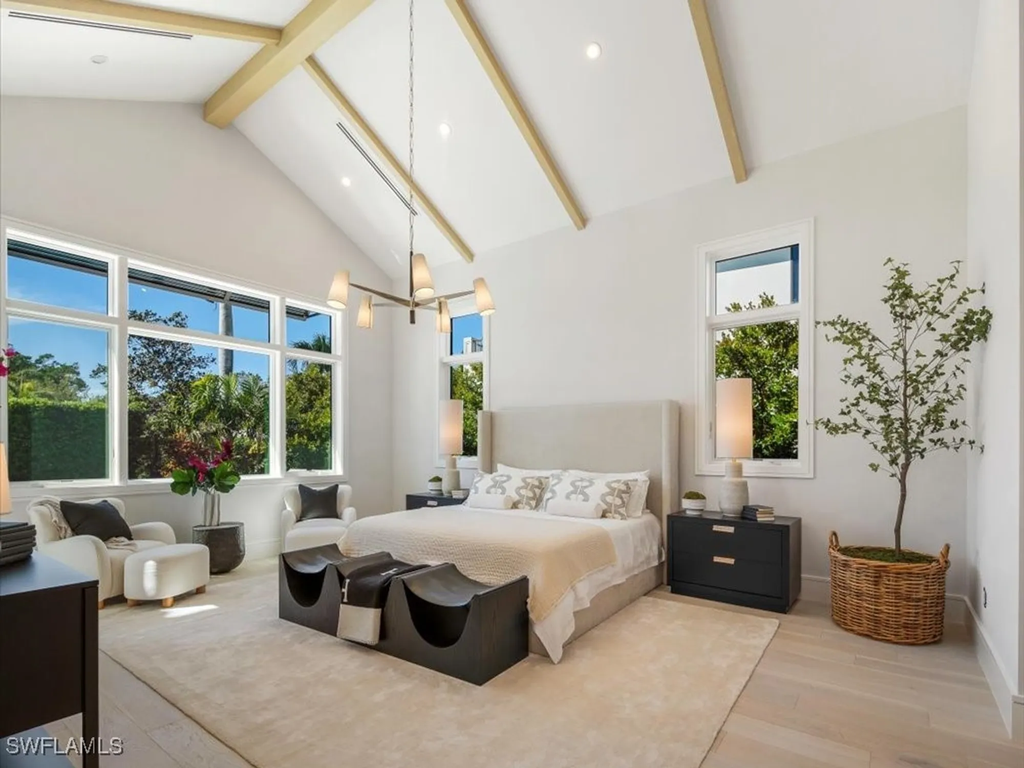 Property Slideshow image 30 of 50 | 612 binnacle dr, Naples, FL, 34103