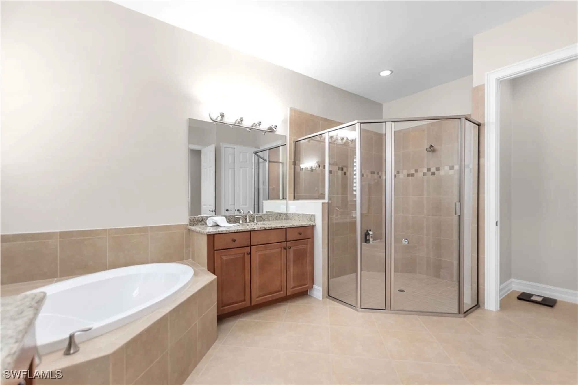 Property Slideshow image 19 of 41 | 3980 otter bend cir, Fort Myers, FL, 33905