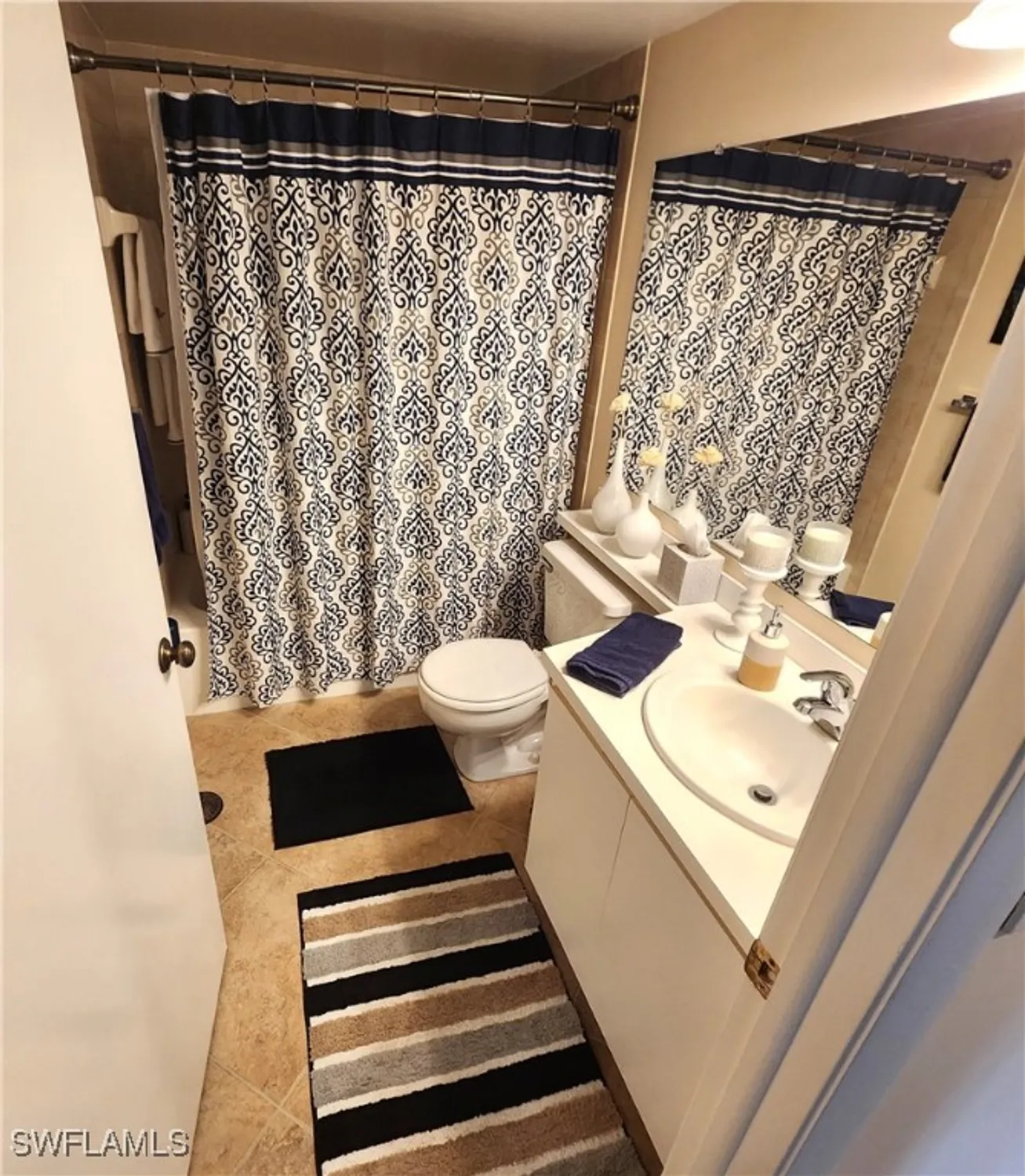 Property Slideshow image 10 of 25 | 9540 green cypress ln # 9-a2, Fort Myers, FL, 33905