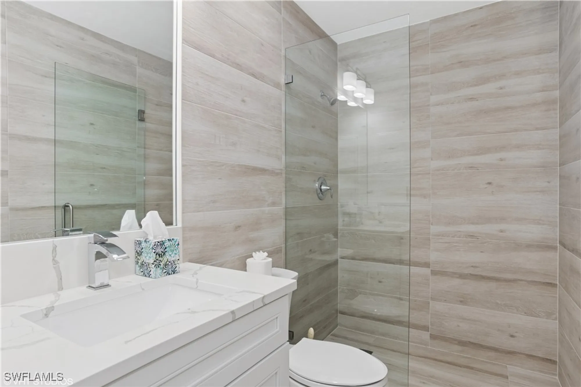 Property Slideshow image 14 of 44 | 7048 pelican bay blvd c-105, Naples, FL, 34108