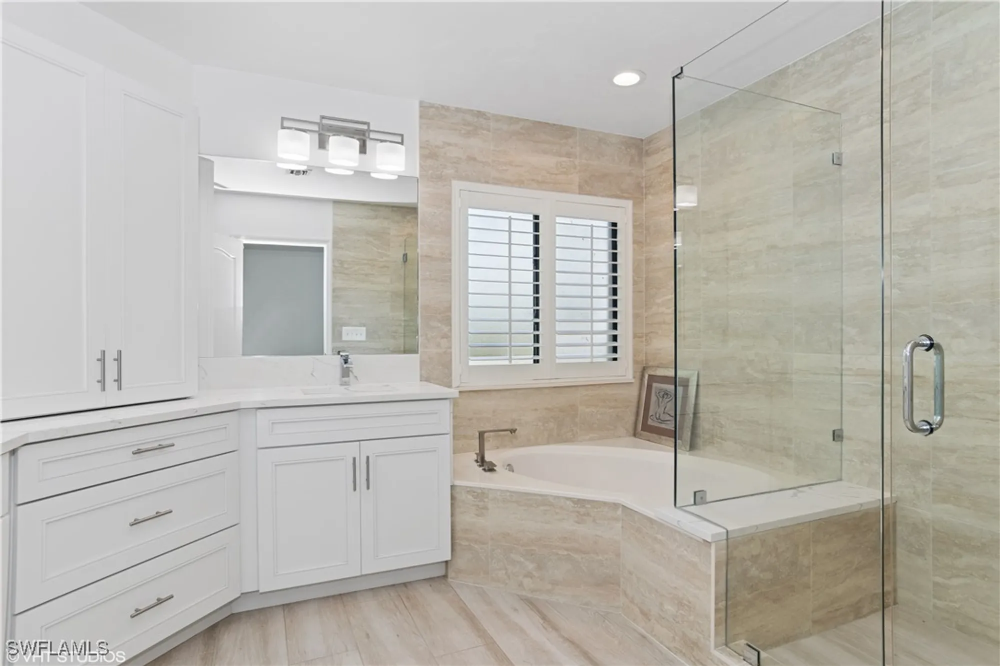 Property Slideshow image 11 of 44 | 7048 pelican bay blvd c-105, Naples, FL, 34108