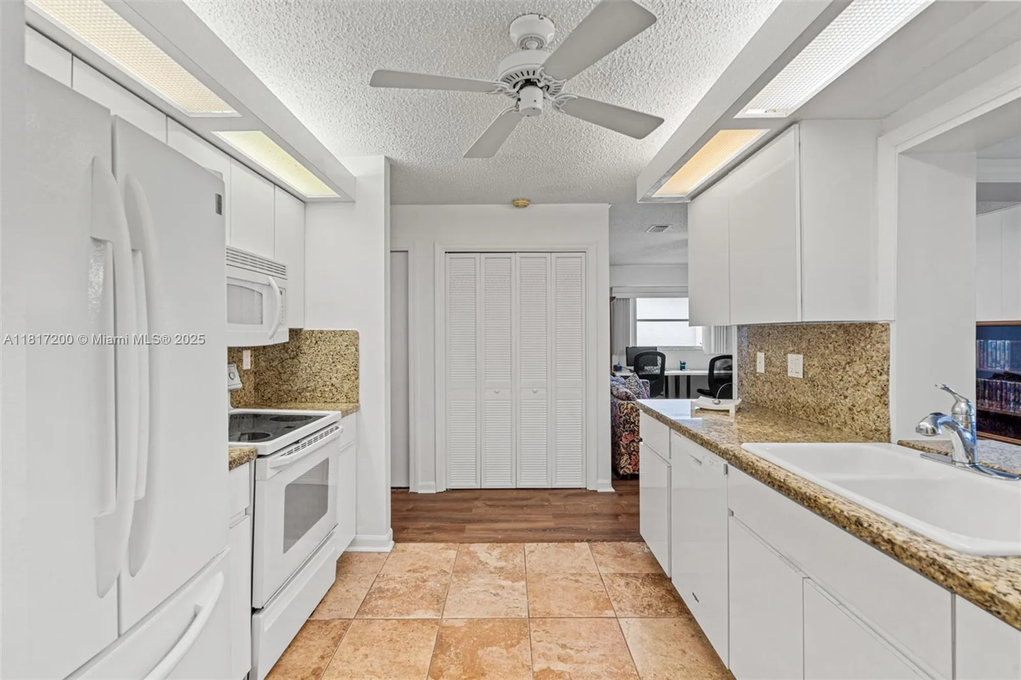 Property Slideshow image 15 of 55 | 1110 nw 90th way, Plantation, FL, 33322