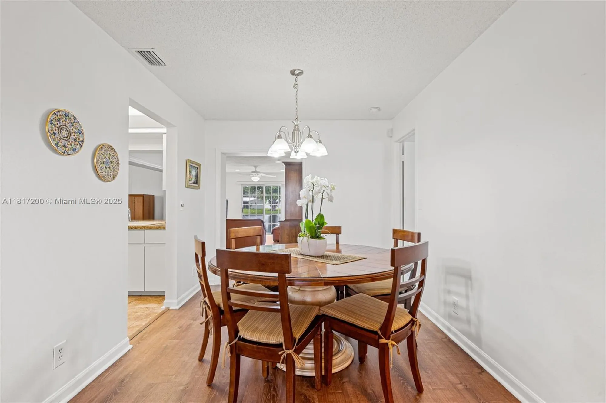 Property Slideshow image 10 of 55 | 1110 nw 90th way, Plantation, FL, 33322