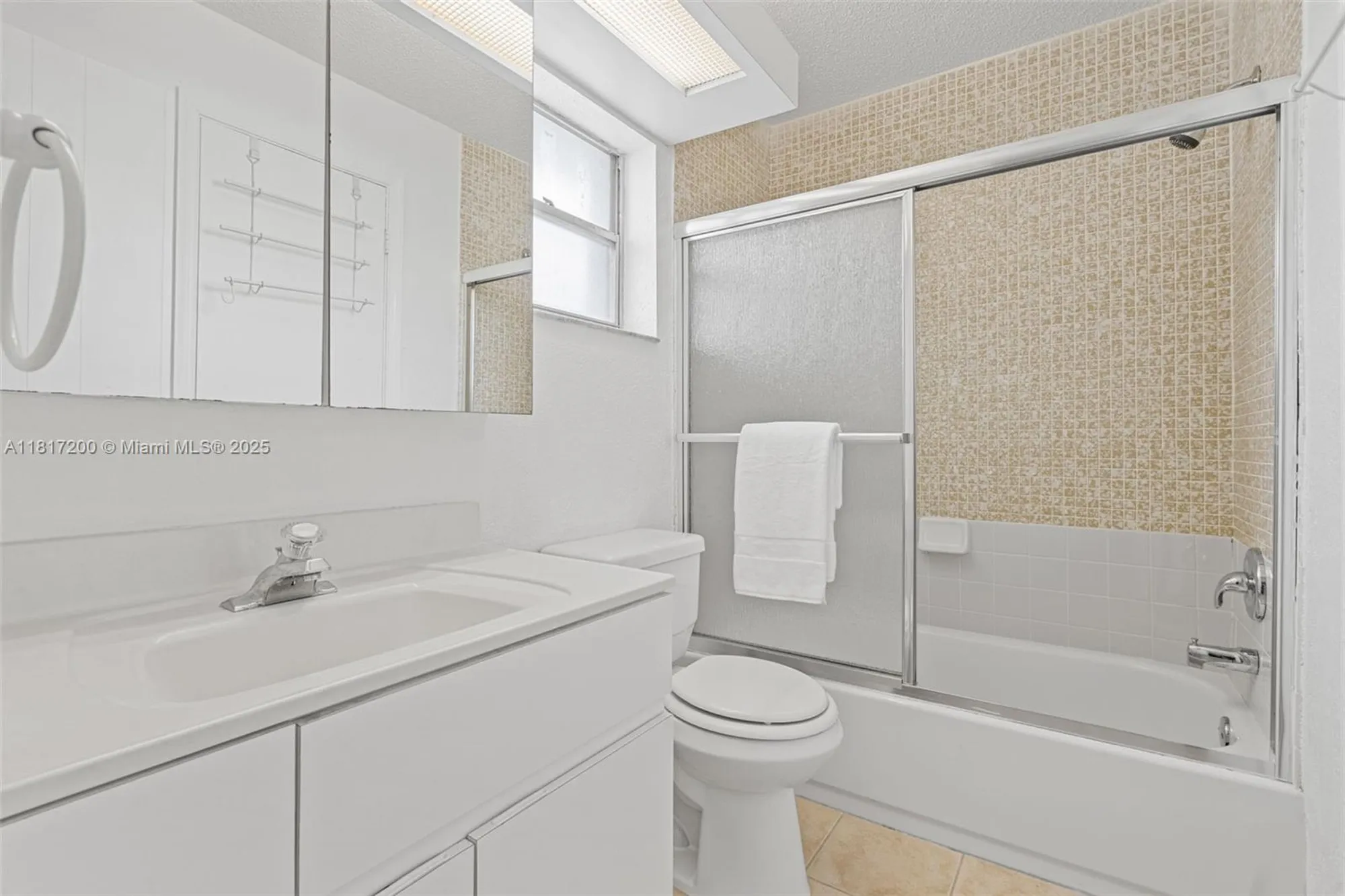 Property Slideshow image 32 of 55 | 1110 nw 90th way, Plantation, FL, 33322