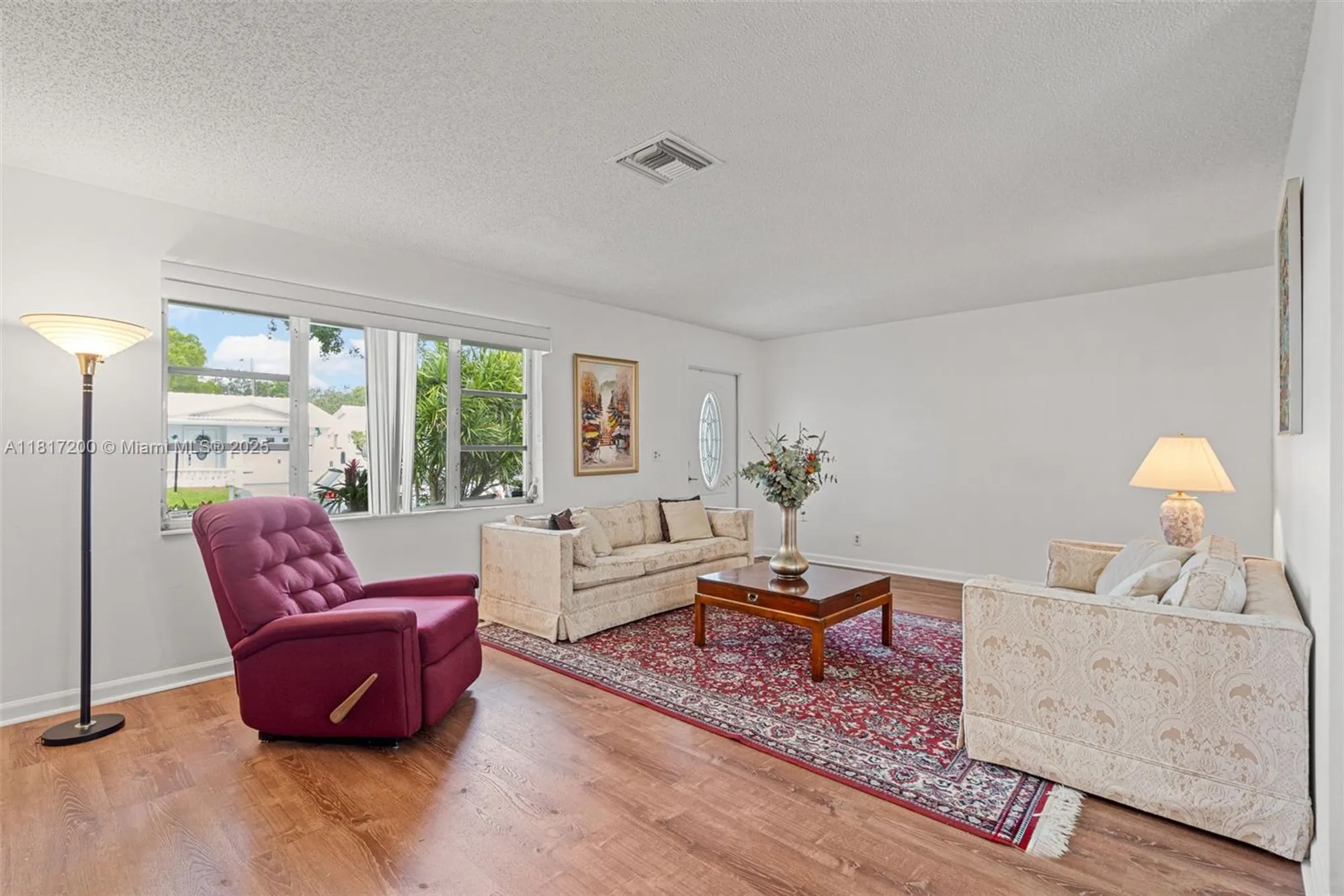 Property Slideshow image 8 of 55 | 1110 nw 90th way, Plantation, FL, 33322