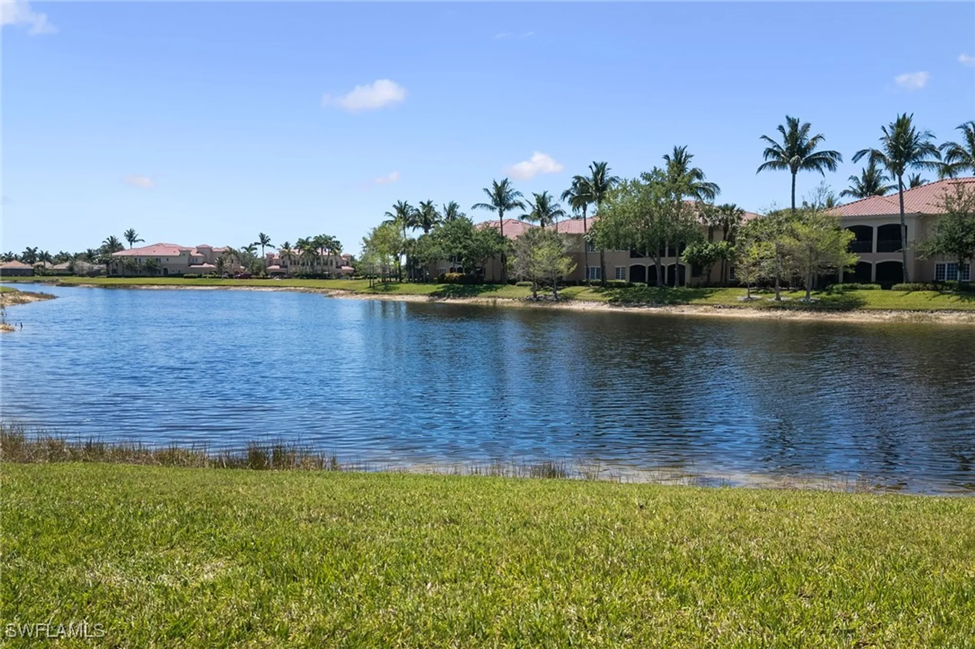 Property Slideshow image 27 of 50 | 3160 serena ln apt 202, Naples, FL, 34114