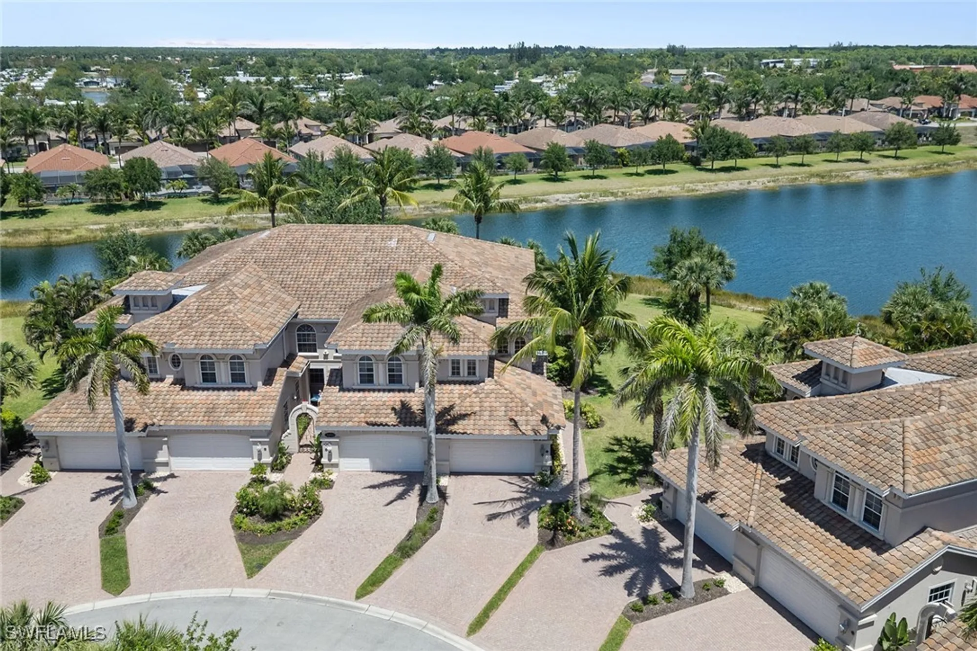 Property Slideshow image 28 of 50 | 3160 serena ln apt 202, Naples, FL, 34114