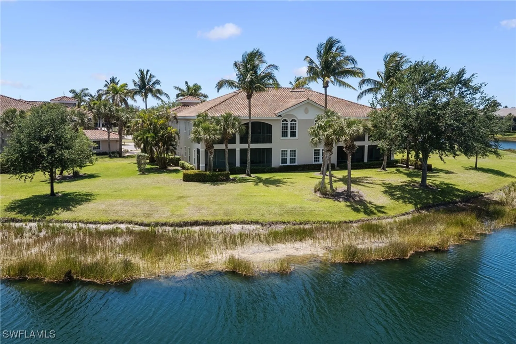 Property Slideshow image 33 of 50 | 3160 serena ln apt 202, Naples, FL, 34114