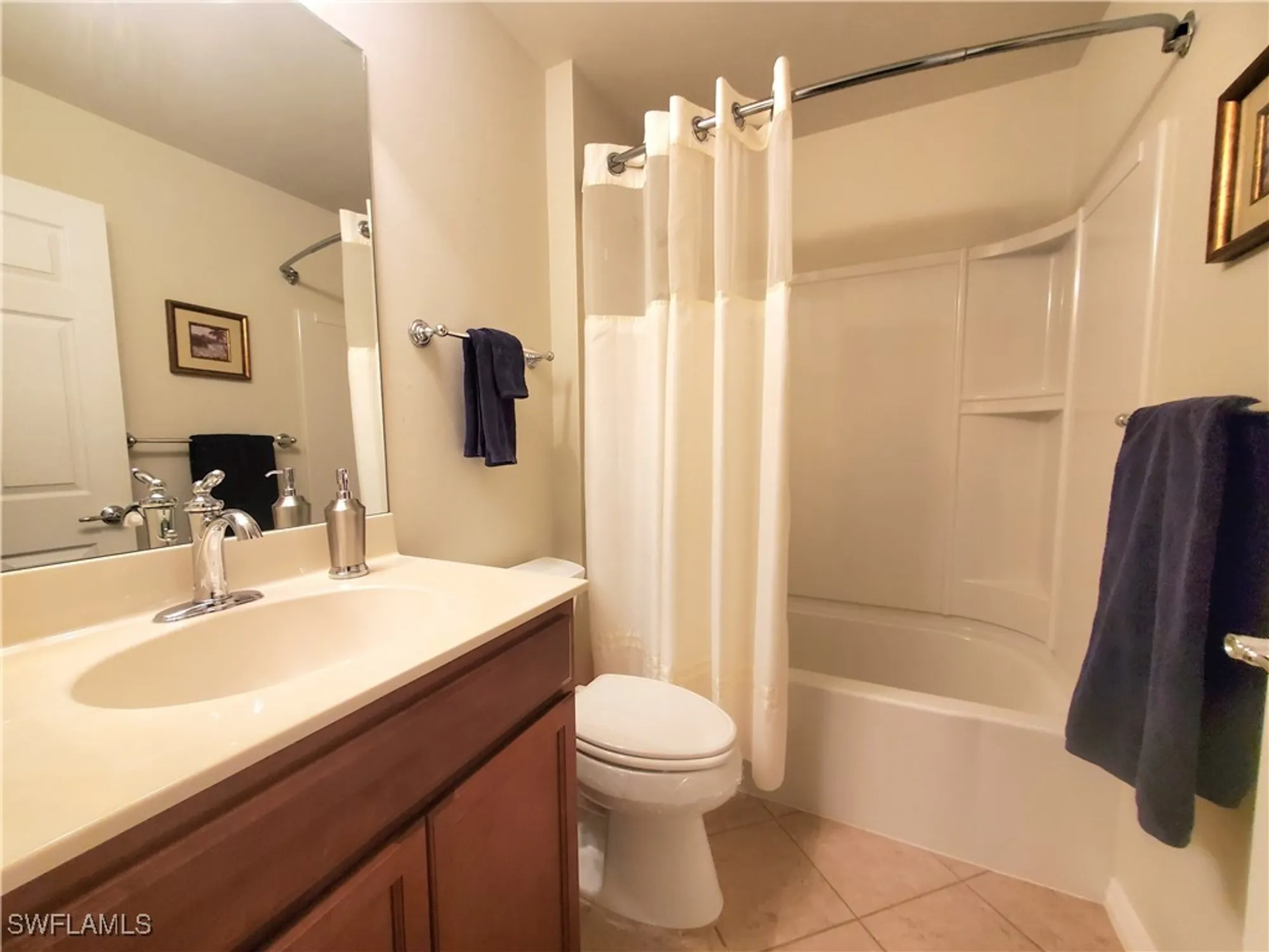 Property Slideshow image 11 of 50 | 8657 querce ct, Naples, FL, 34114