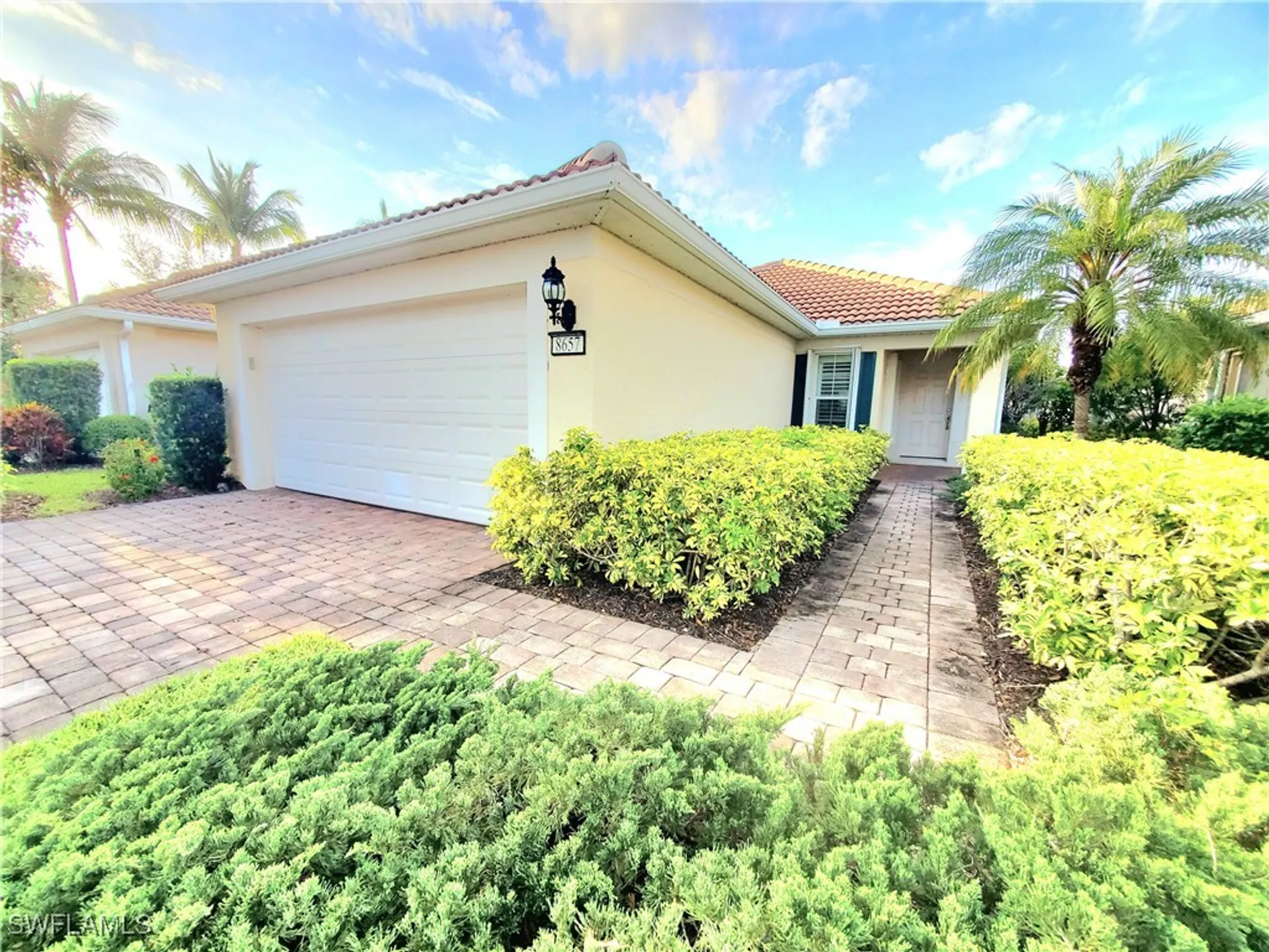 Property Slideshow image 38 of 50 | 8657 querce ct, Naples, FL, 34114