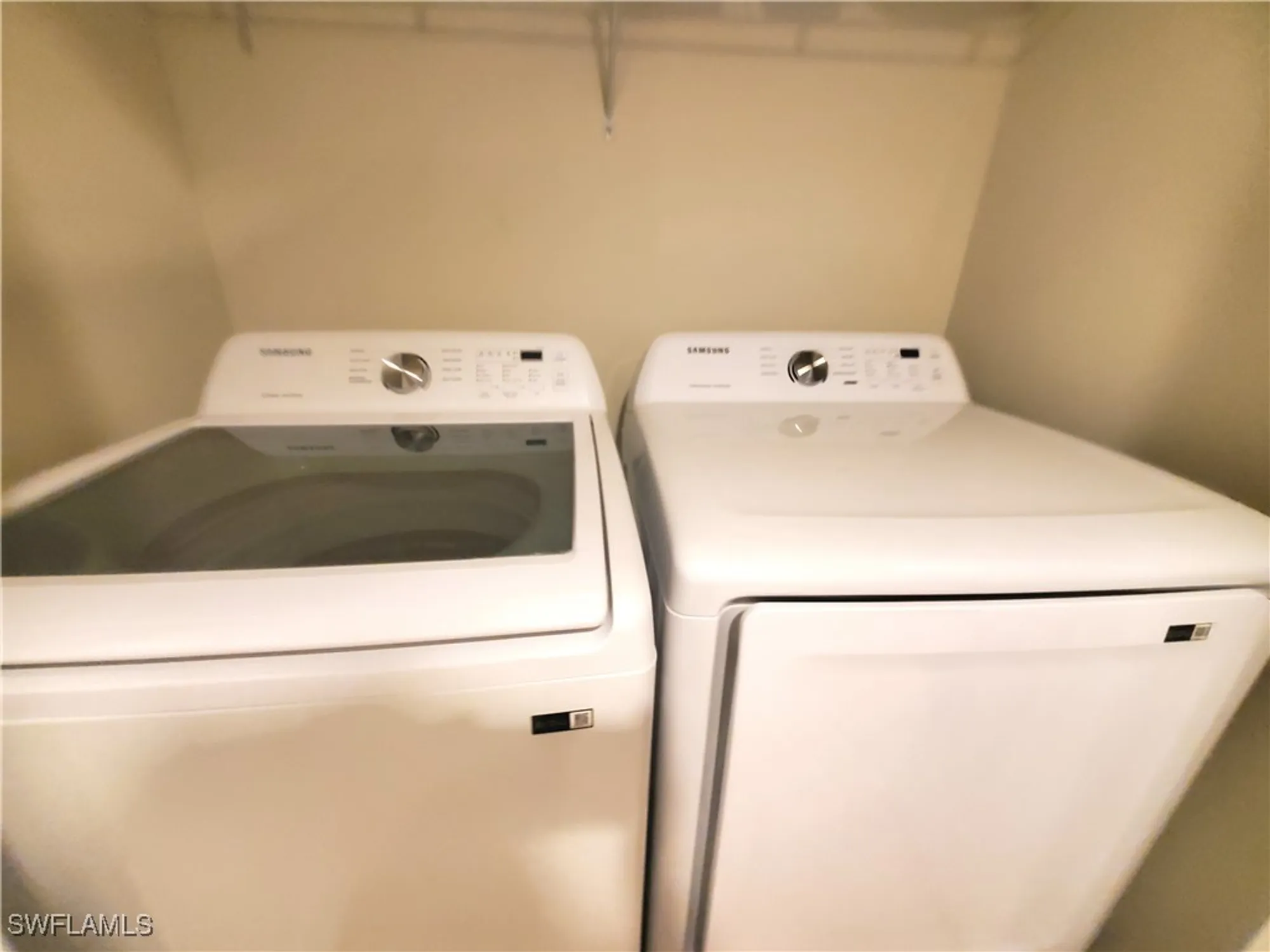 Property Slideshow image 33 of 50 | 8657 querce ct, Naples, FL, 34114