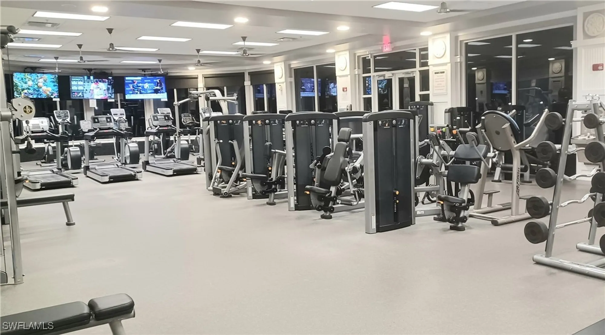 Property Slideshow image 42 of 50 | 8657 querce ct, Naples, FL, 34114