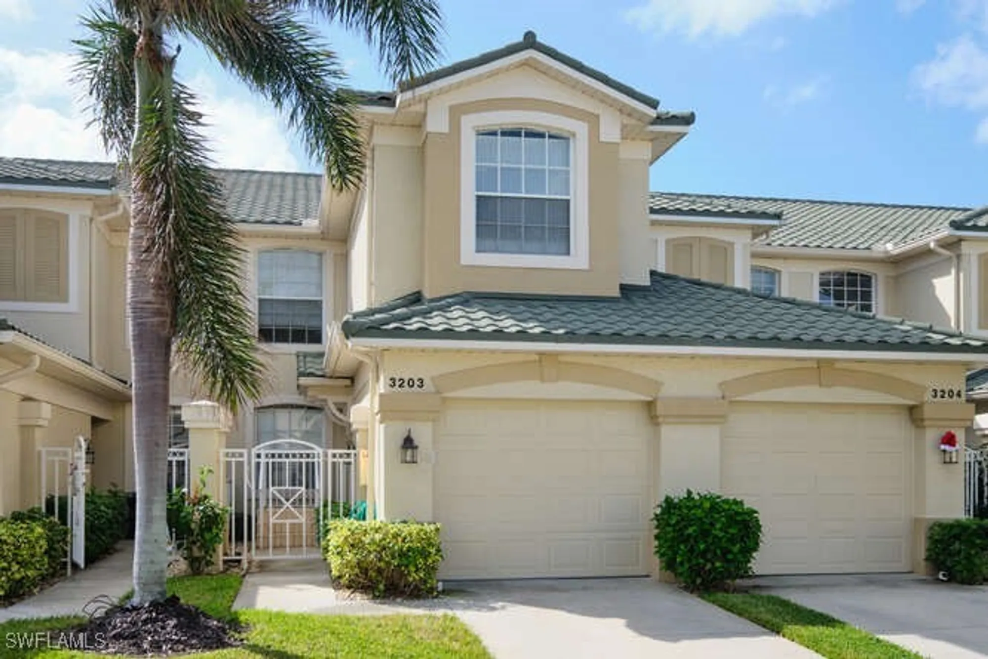 Property Slideshow image 4 of 40 | 14571 grande cay cir 3203, Fort Myers, FL, 33908