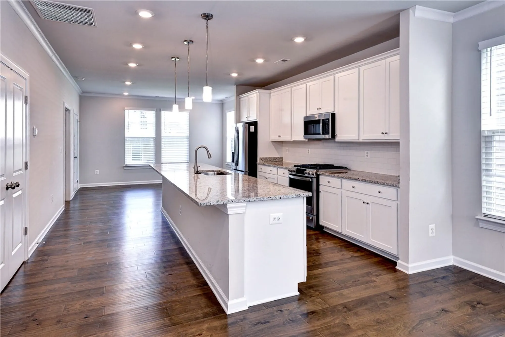 Property Slideshow image 11 of 48 | 6371 yarmouth run, Williamsburg, VA, 23188