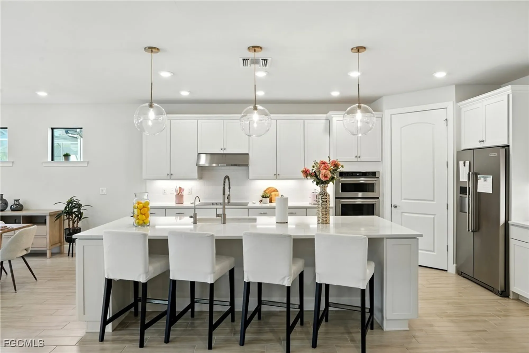 Property Slideshow image 10 of 38 | 12905 hadley ct, Fort Myers, FL, 33913