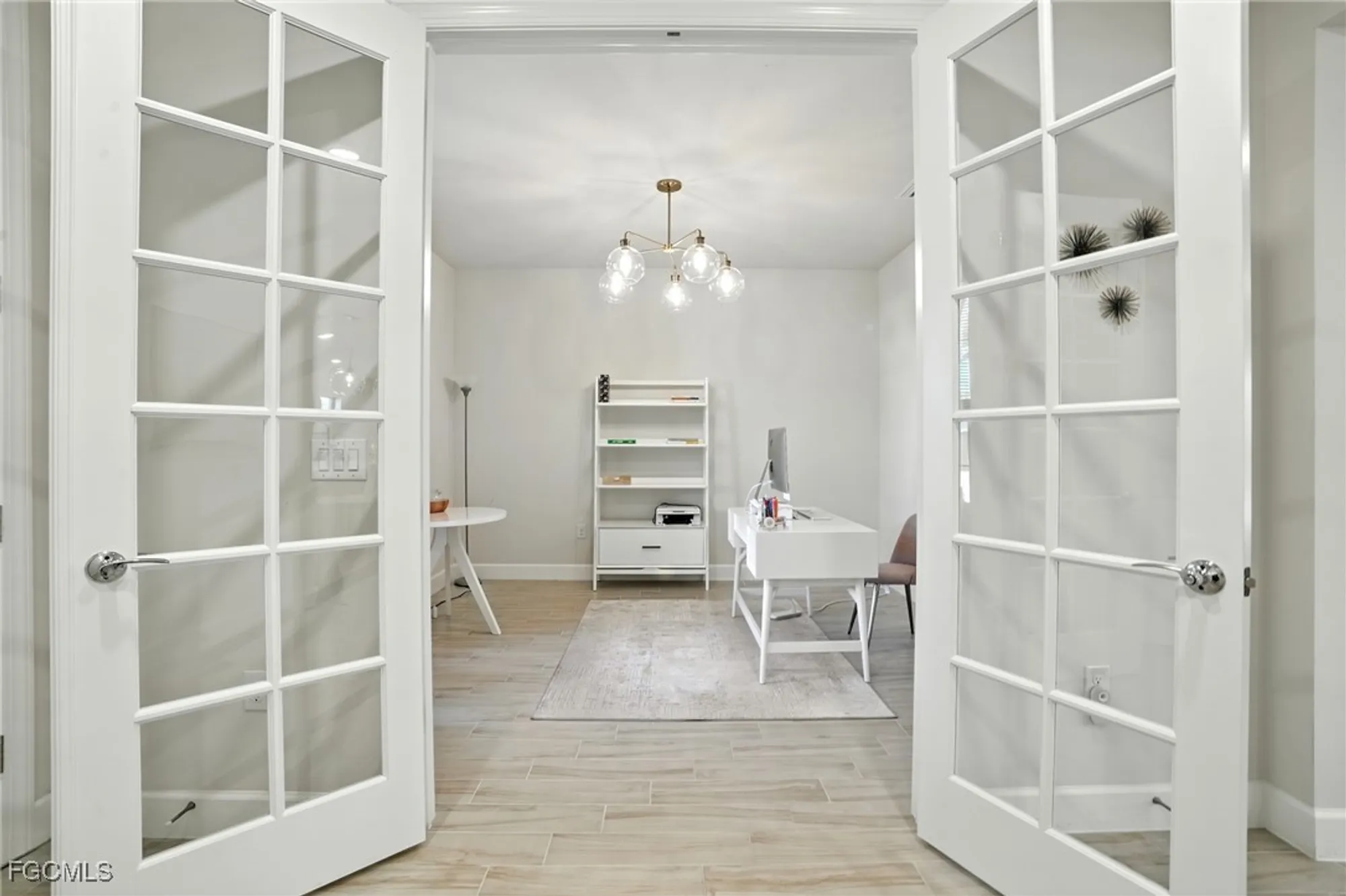 Property Slideshow image 11 of 38 | 12905 hadley ct, Fort Myers, FL, 33913