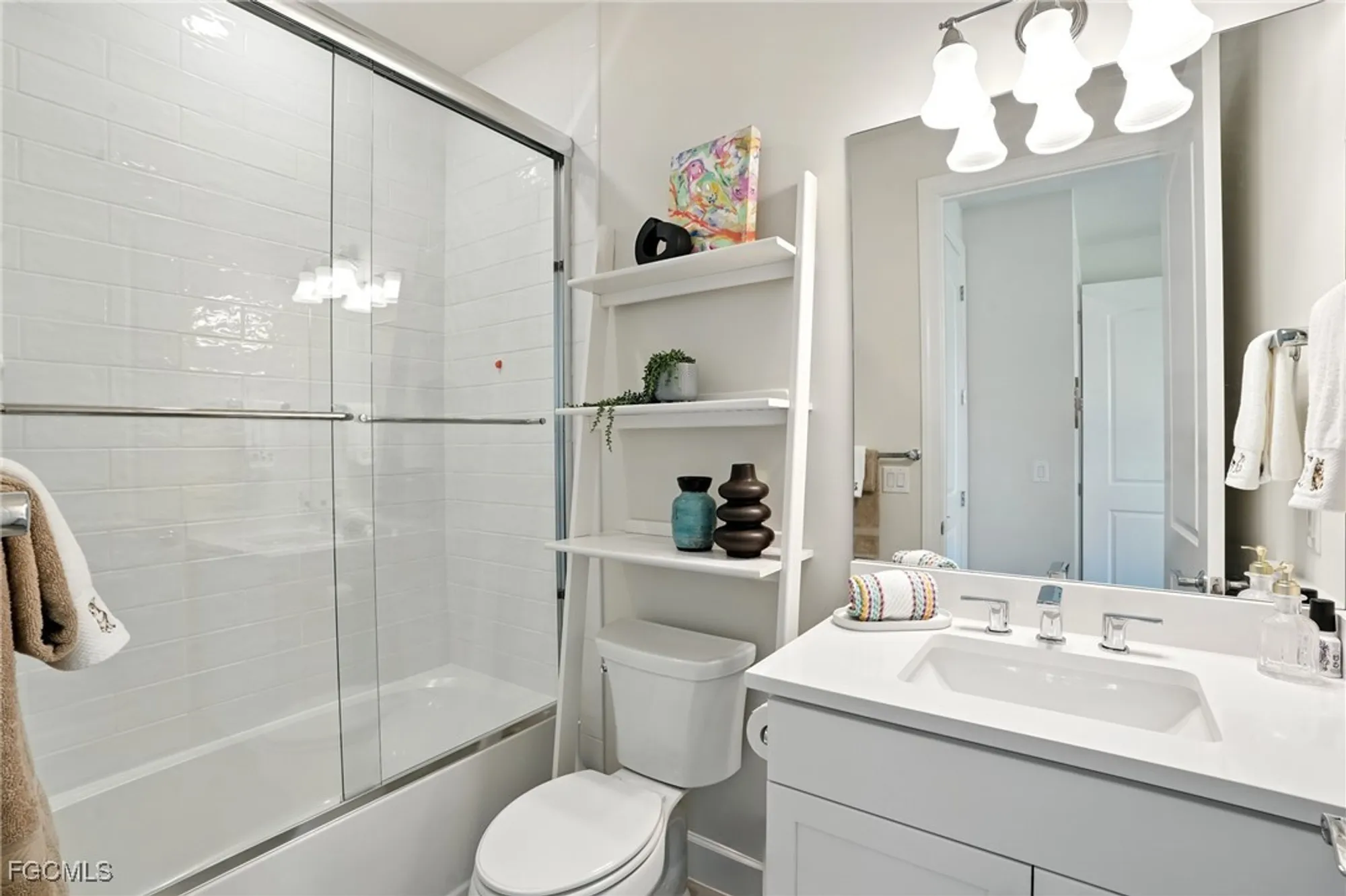 Property Slideshow image 20 of 38 | 12905 hadley ct, Fort Myers, FL, 33913