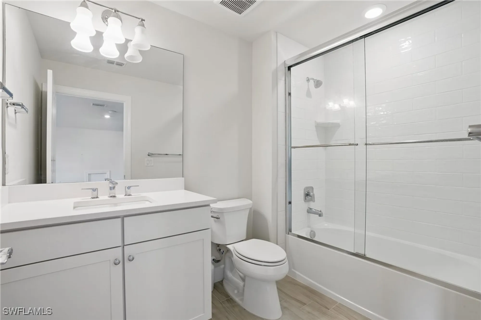 Property Slideshow image 23 of 38 | 12905 hadley ct, Fort Myers, FL, 33913