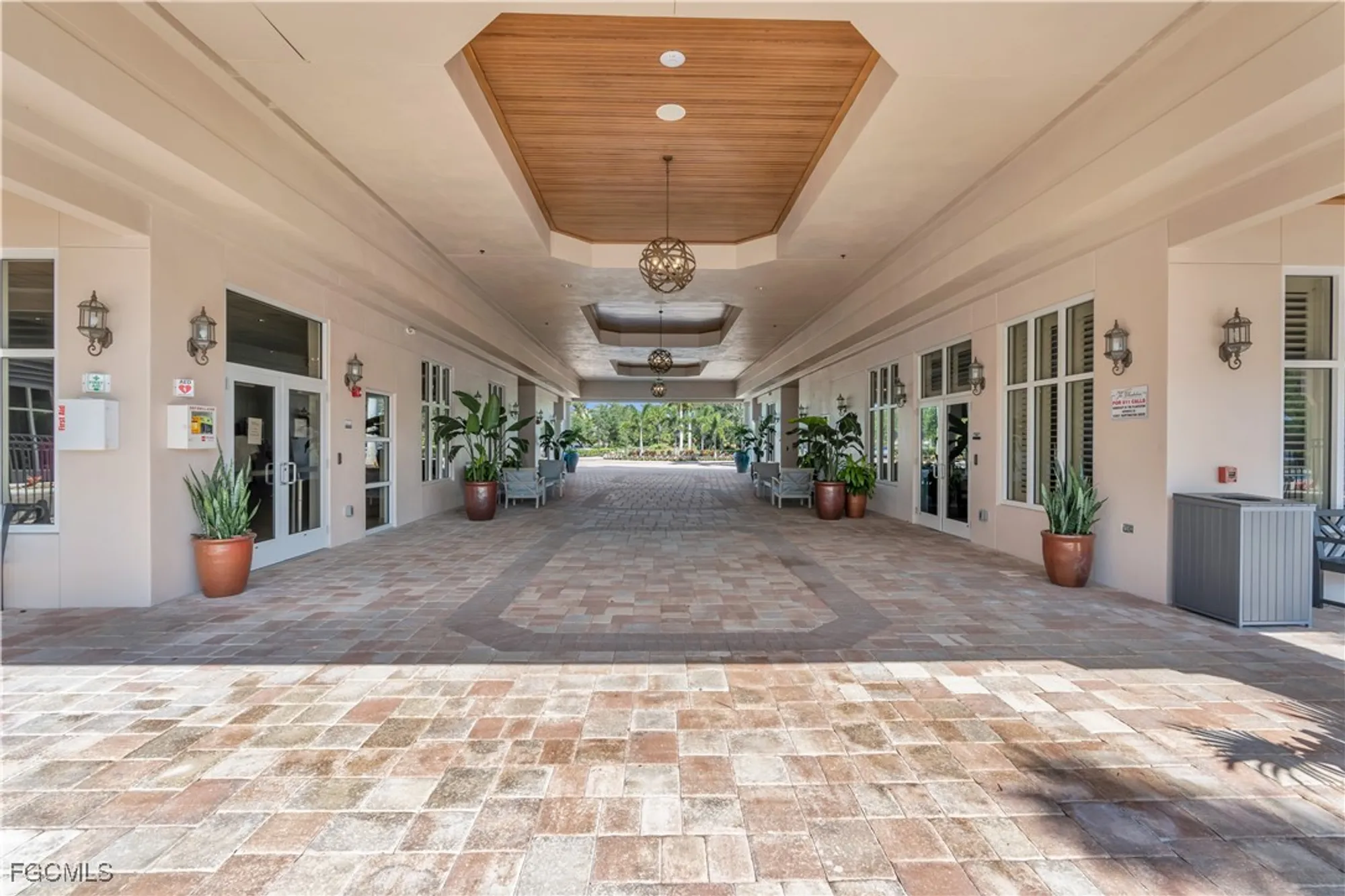 Property Slideshow image 30 of 38 | 12905 hadley ct, Fort Myers, FL, 33913