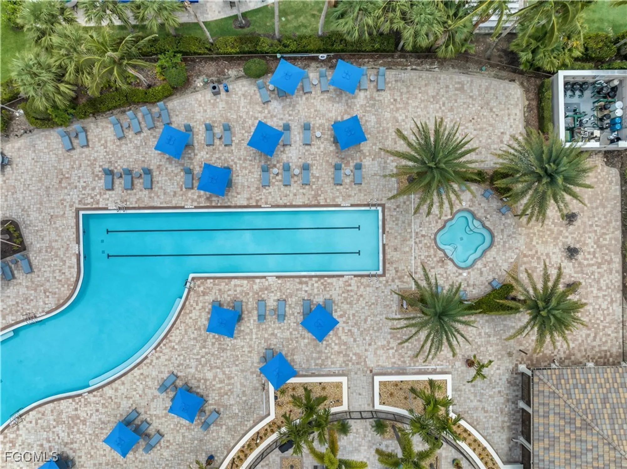 Property Slideshow image 31 of 38 | 12905 hadley ct, Fort Myers, FL, 33913