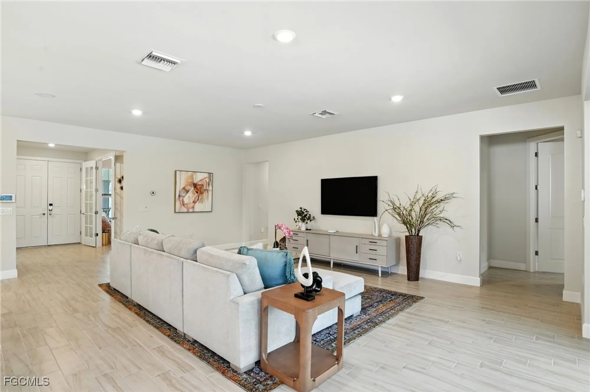 Property Slideshow image 6 of 38 | 12905 hadley ct, Fort Myers, FL, 33913