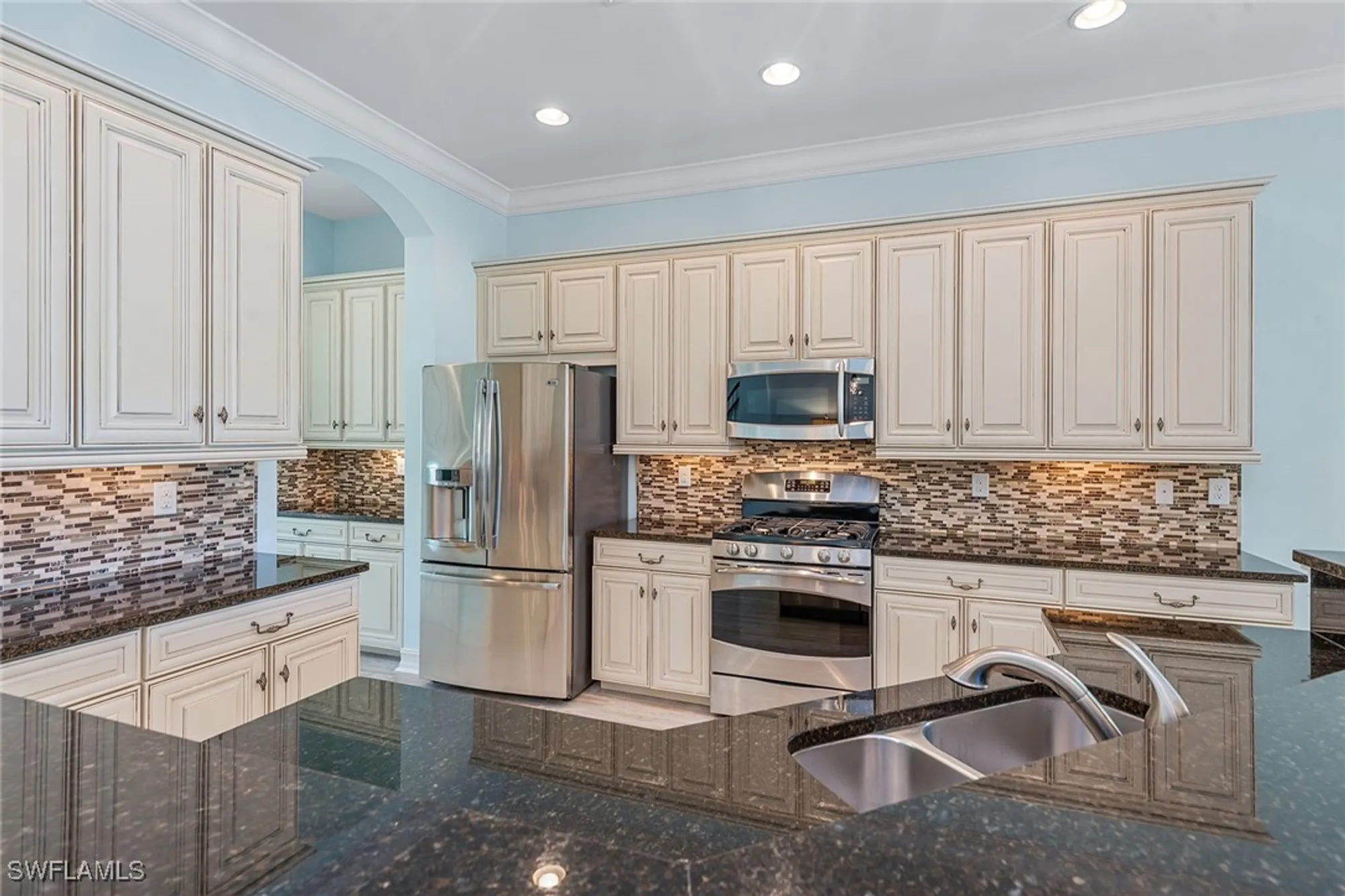 Property Slideshow image 11 of 49 | 9217 campanile cir, Naples, FL, 34114