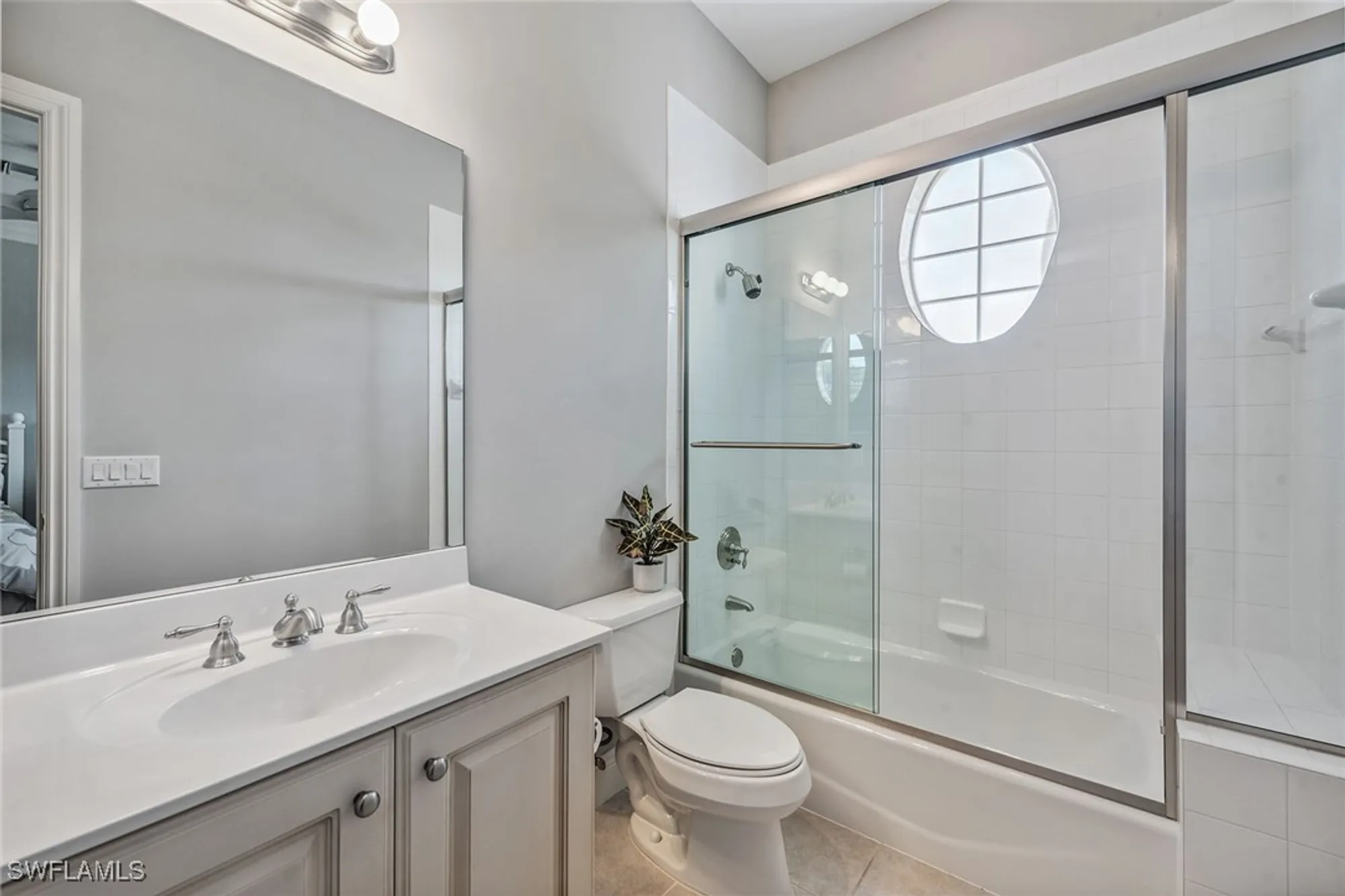 Property Slideshow image 17 of 50 | 3189 aviamar cir 202, Naples, FL, 34114