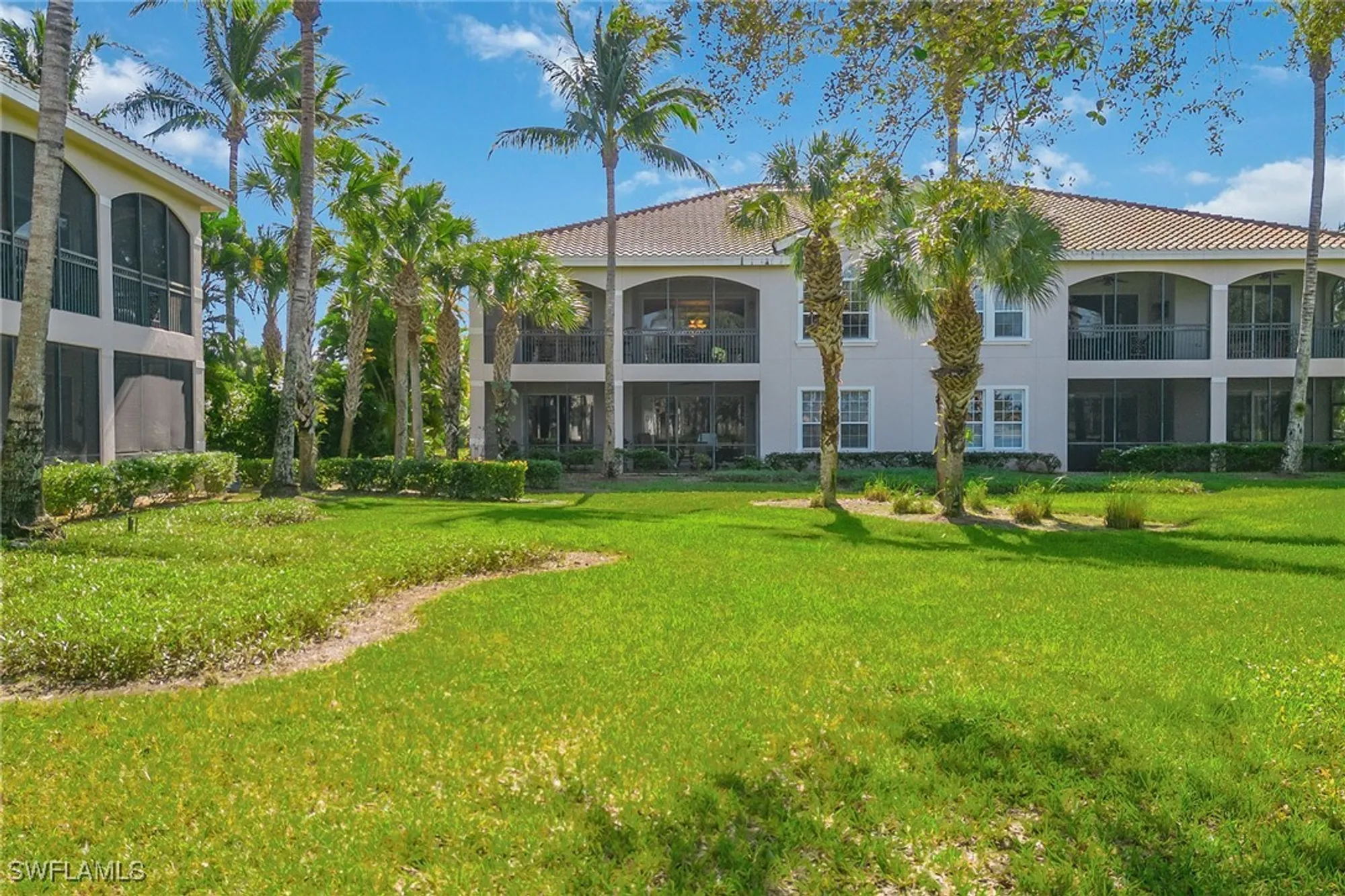 Property Slideshow image 27 of 50 | 3189 aviamar cir 202, Naples, FL, 34114