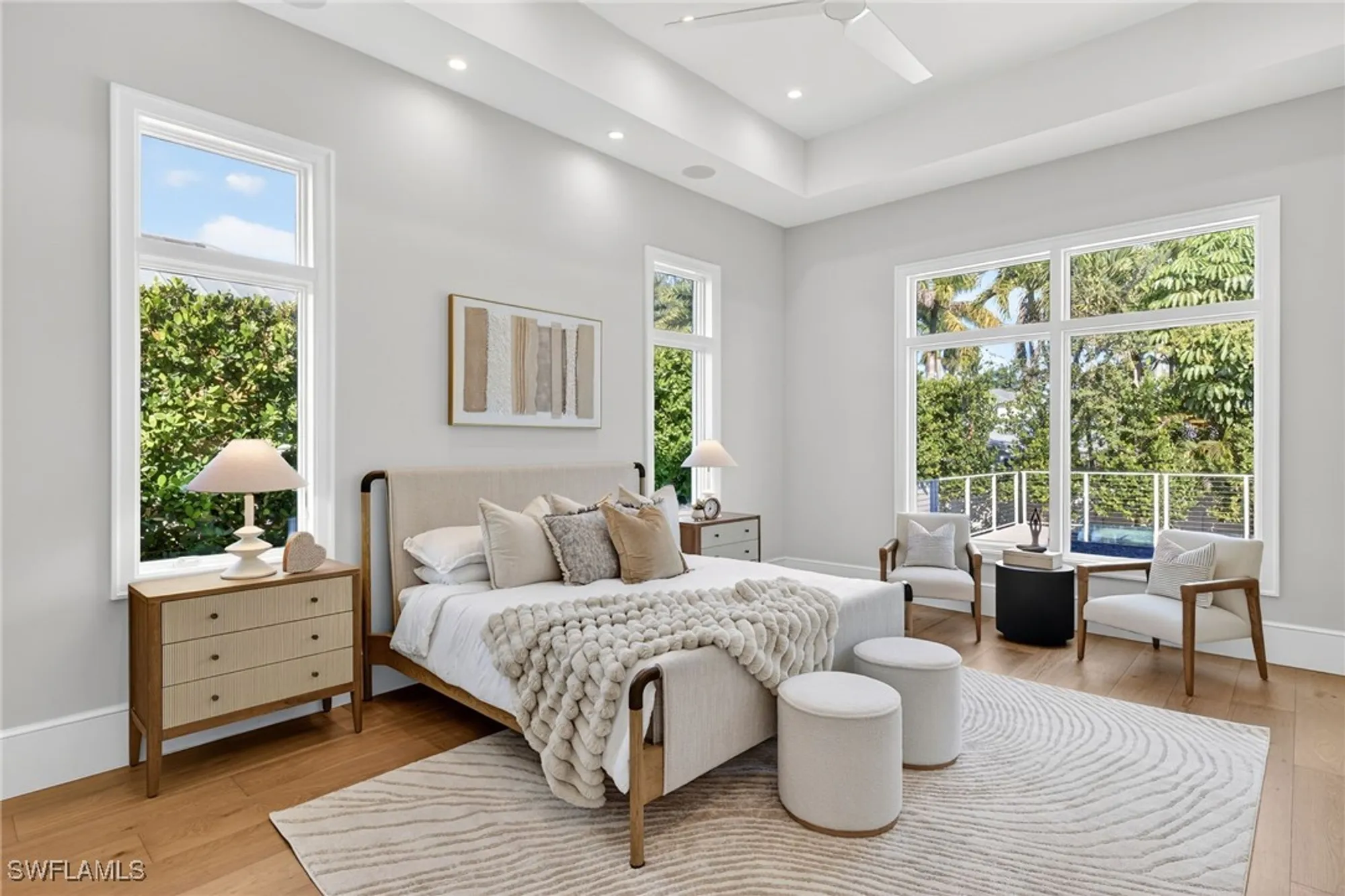 Property Slideshow image 19 of 37 | 375 bow line dr, Naples, FL, 34103