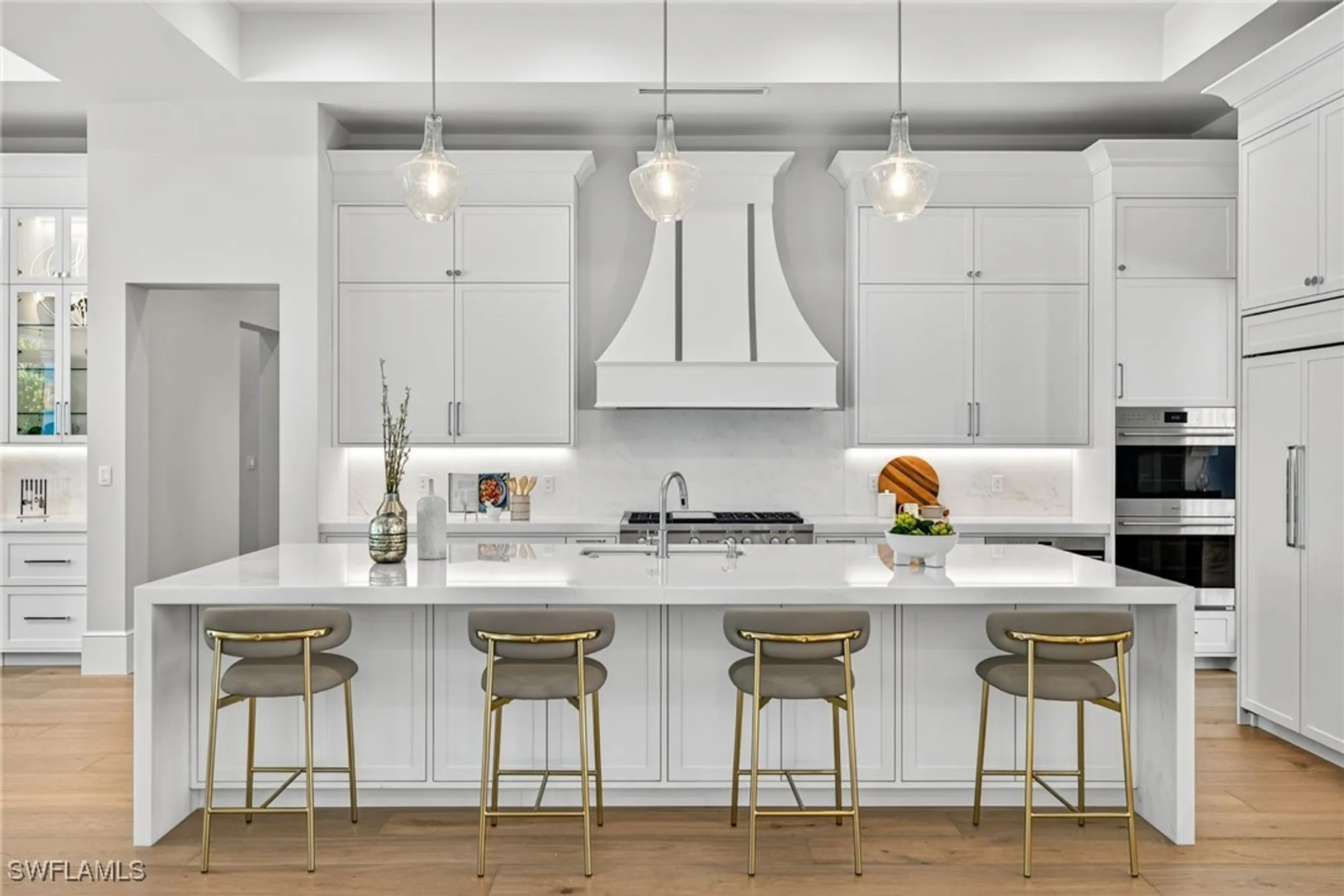 Property Slideshow image 11 of 37 | 375 bow line dr, Naples, FL, 34103