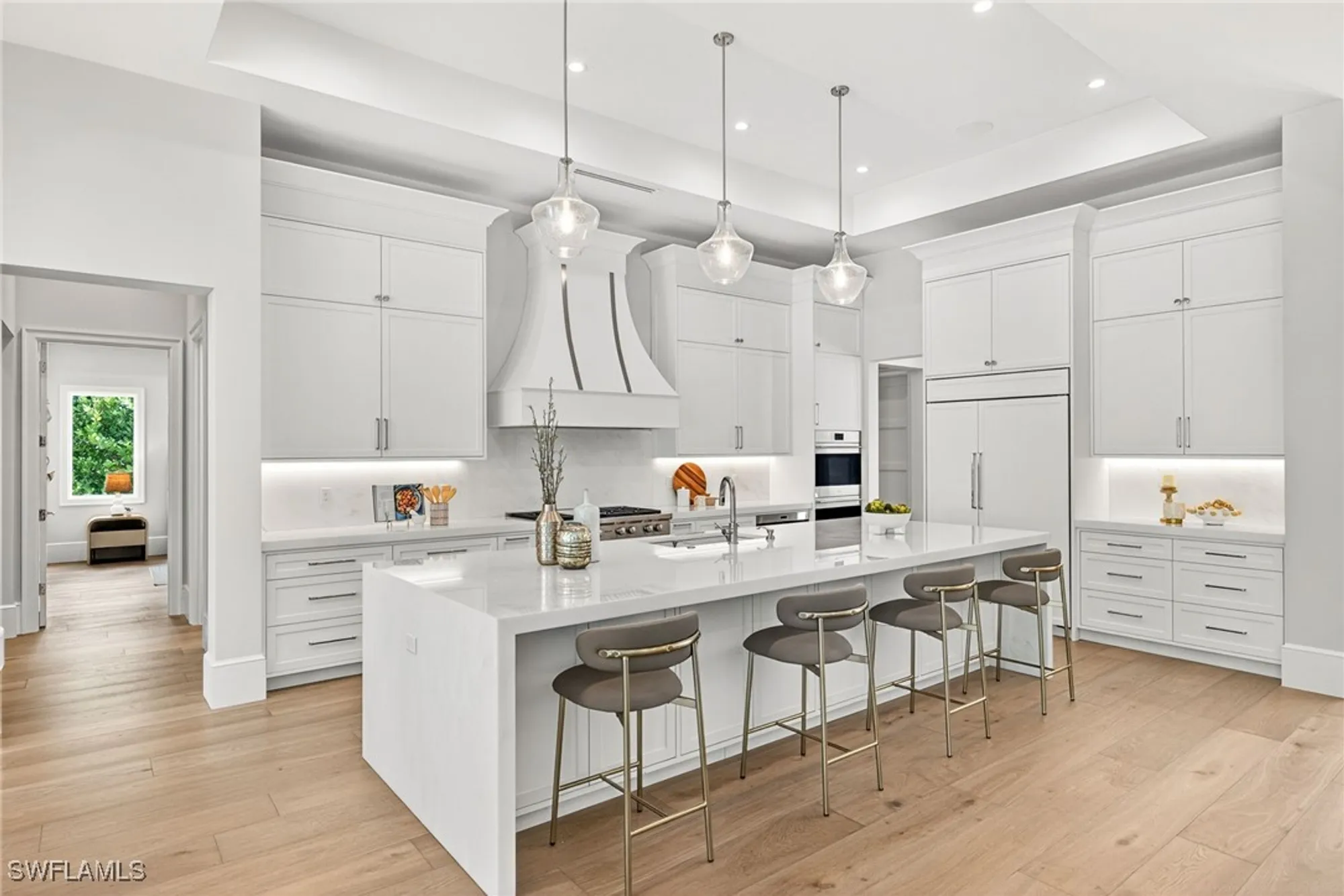 Property Slideshow image 13 of 37 | 375 bow line dr, Naples, FL, 34103