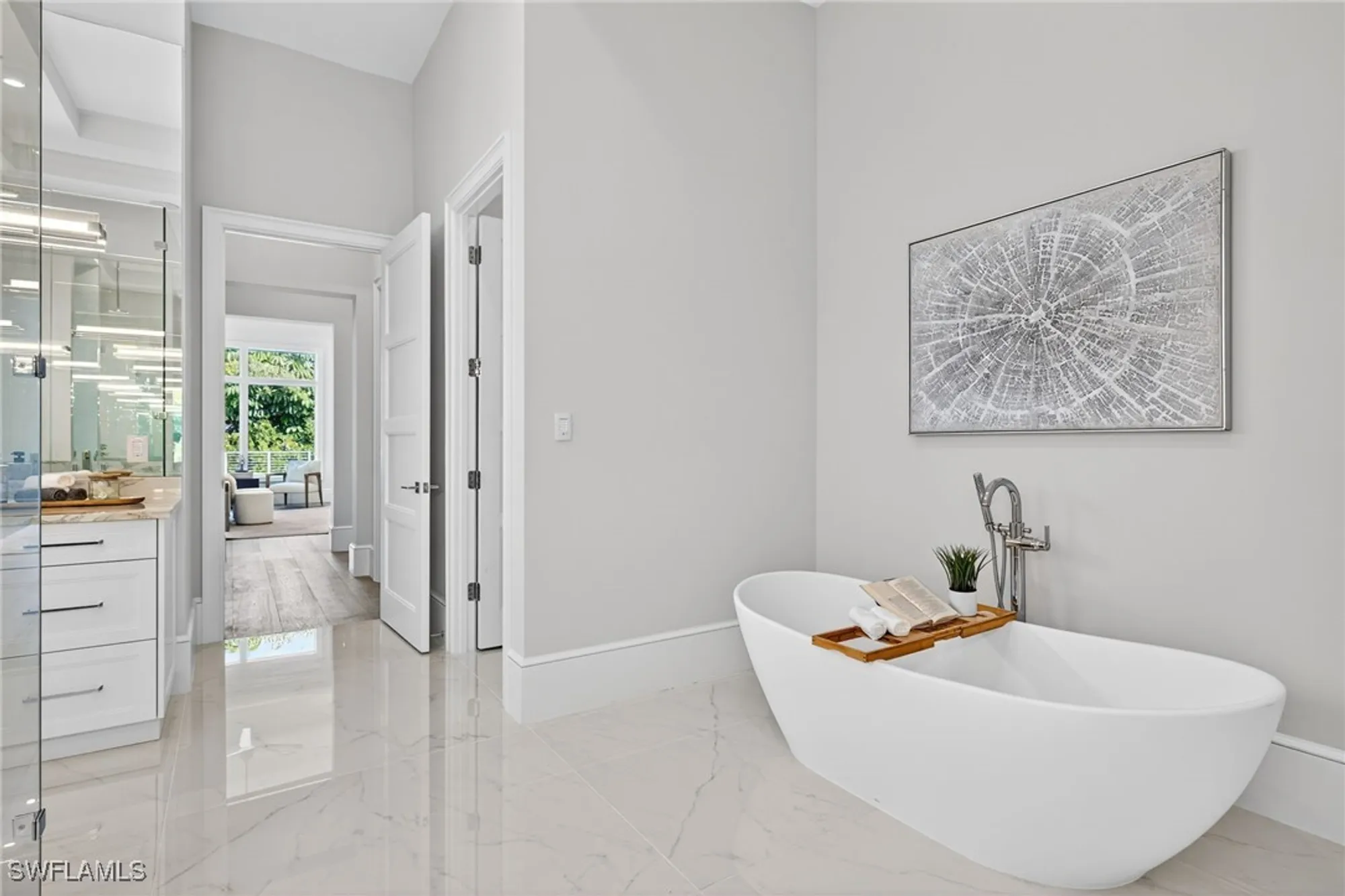 Property Slideshow image 24 of 37 | 375 bow line dr, Naples, FL, 34103