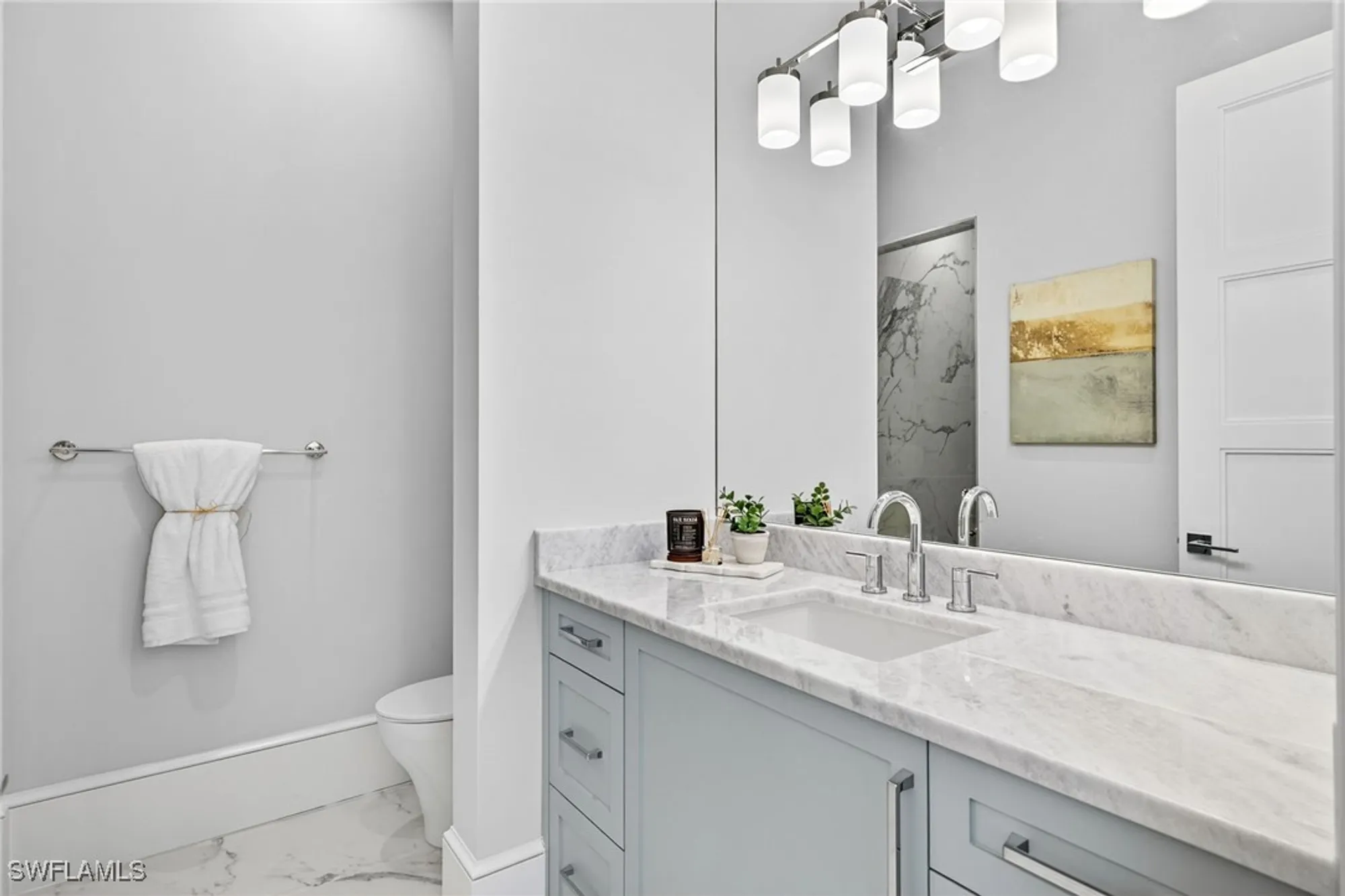 Property Slideshow image 26 of 37 | 375 bow line dr, Naples, FL, 34103