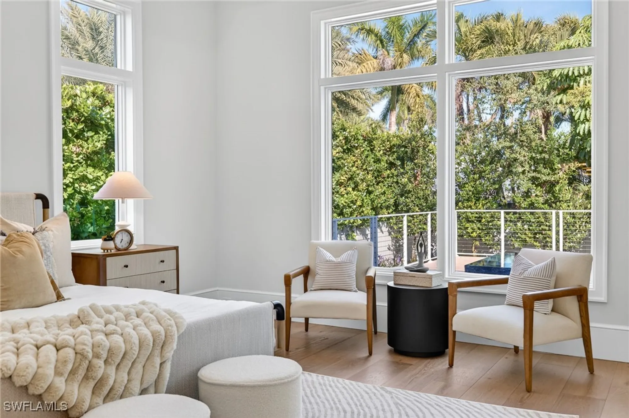 Property Slideshow image 22 of 37 | 375 bow line dr, Naples, FL, 34103