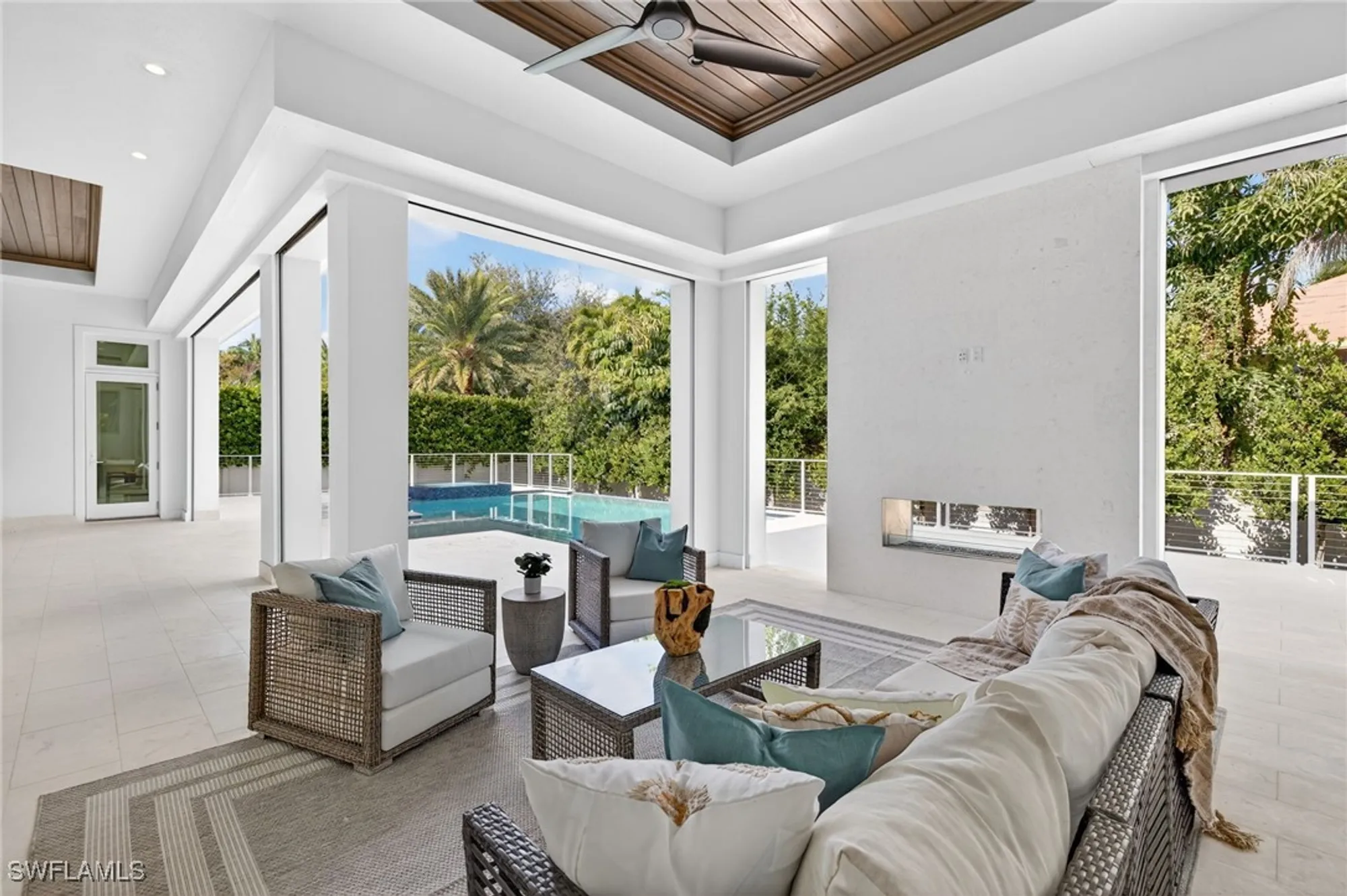 Property Slideshow image 34 of 37 | 375 bow line dr, Naples, FL, 34103