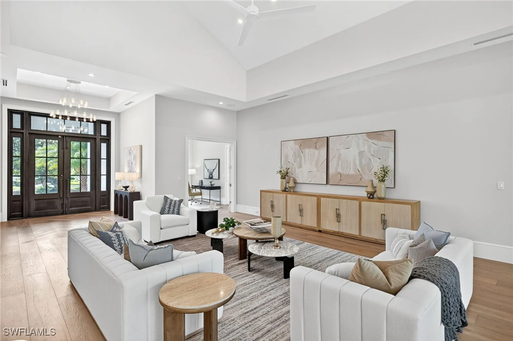 Property Slideshow image 4 of 37 | 375 bow line dr, Naples, FL, 34103