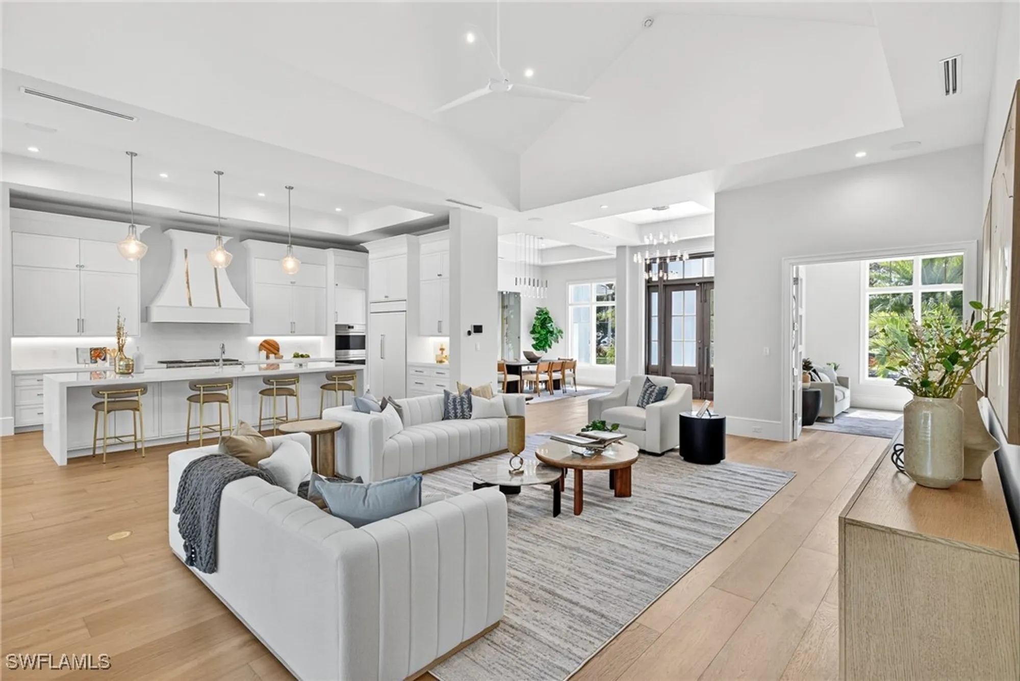 Property Slideshow image 5 of 37 | 375 bow line dr, Naples, FL, 34103