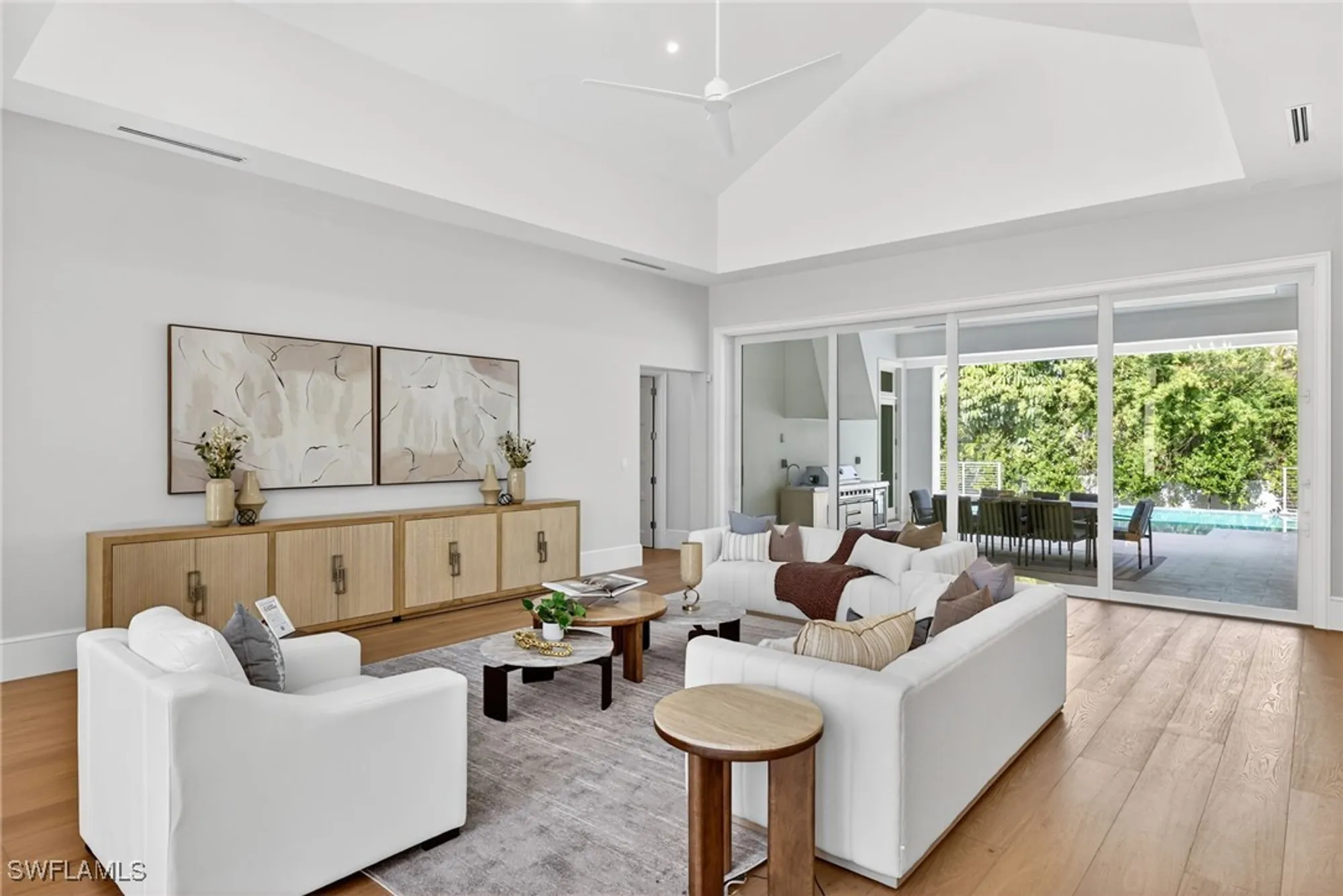 Property Slideshow image 7 of 37 | 375 bow line dr, Naples, FL, 34103