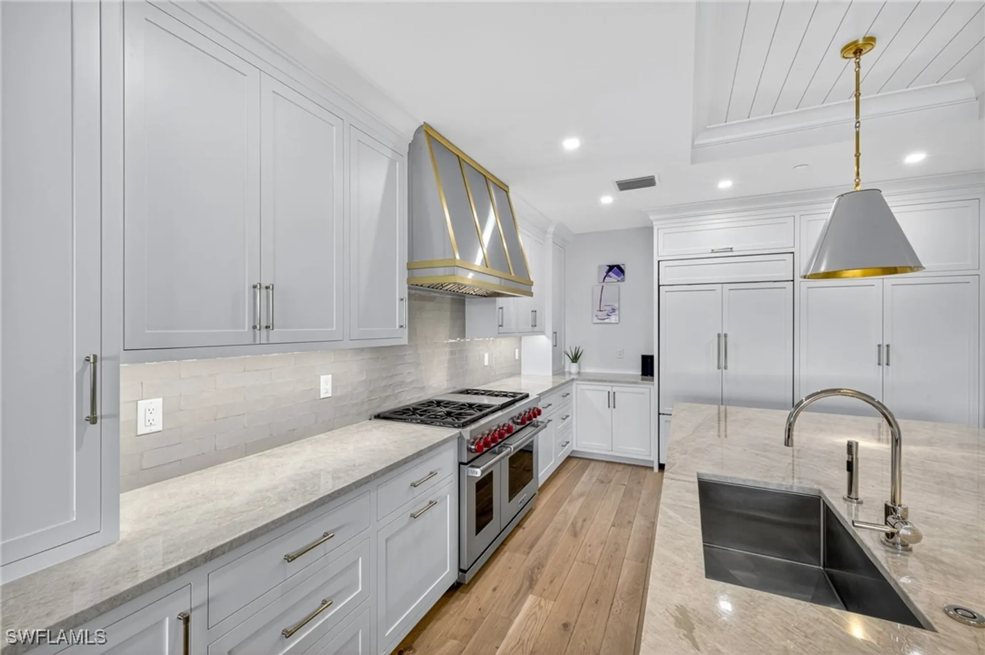 Property Slideshow image 10 of 46 | 1820 gulf shore blvd n unit 202, Naples, FL, 34102