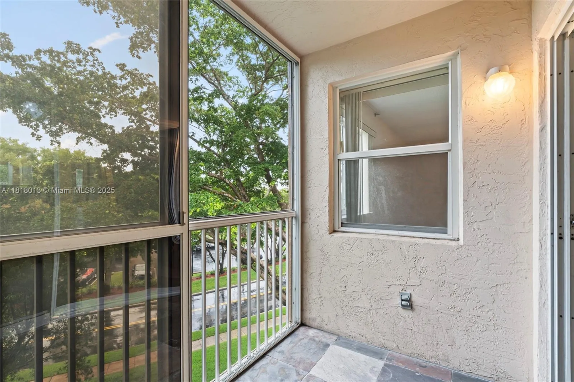 Property Slideshow image 15 of 39 | 9511 weldon cir g406, Tamarac, FL, 33321