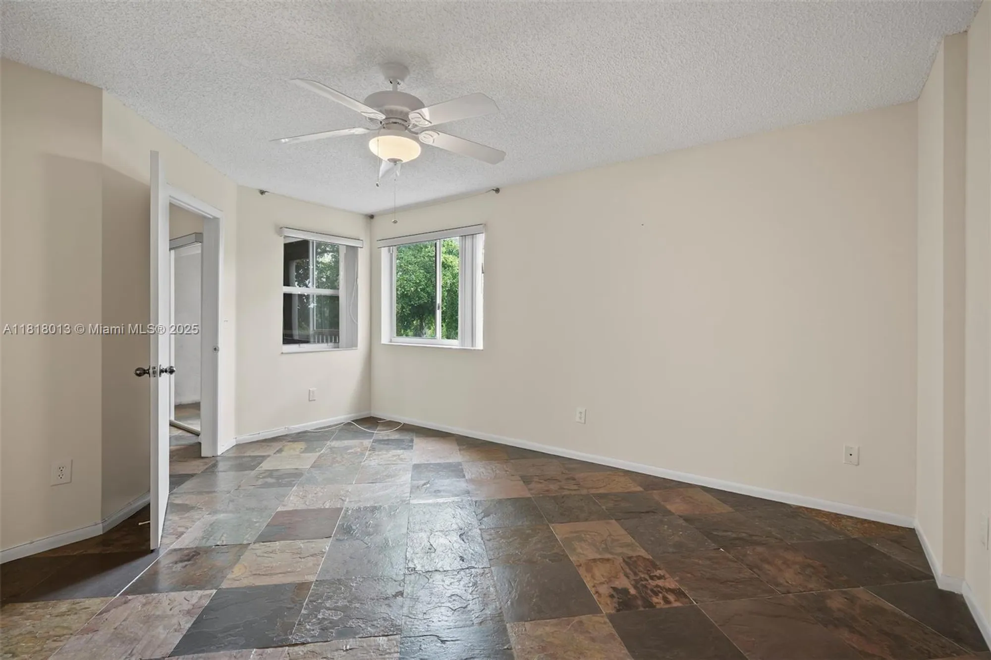 Property Slideshow image 17 of 39 | 9511 weldon cir g406, Tamarac, FL, 33321
