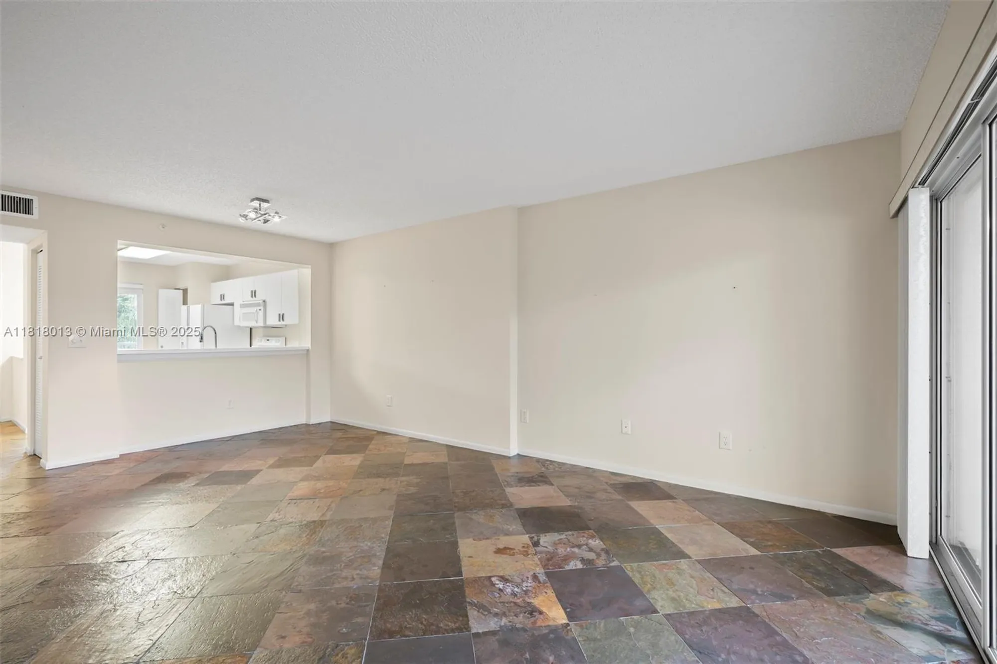 Property Slideshow image 25 of 39 | 9511 weldon cir g406, Tamarac, FL, 33321