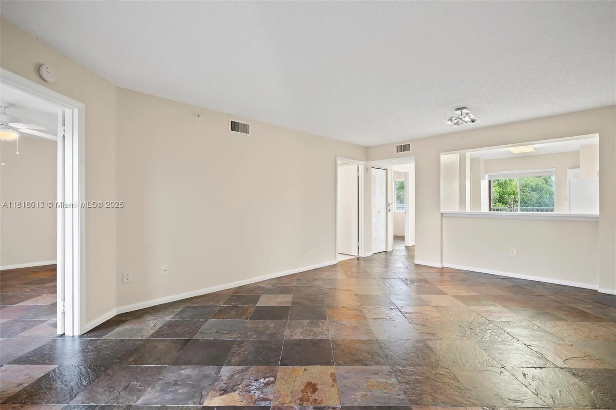 Property Slideshow image 26 of 39 | 9511 weldon cir g406, Tamarac, FL, 33321