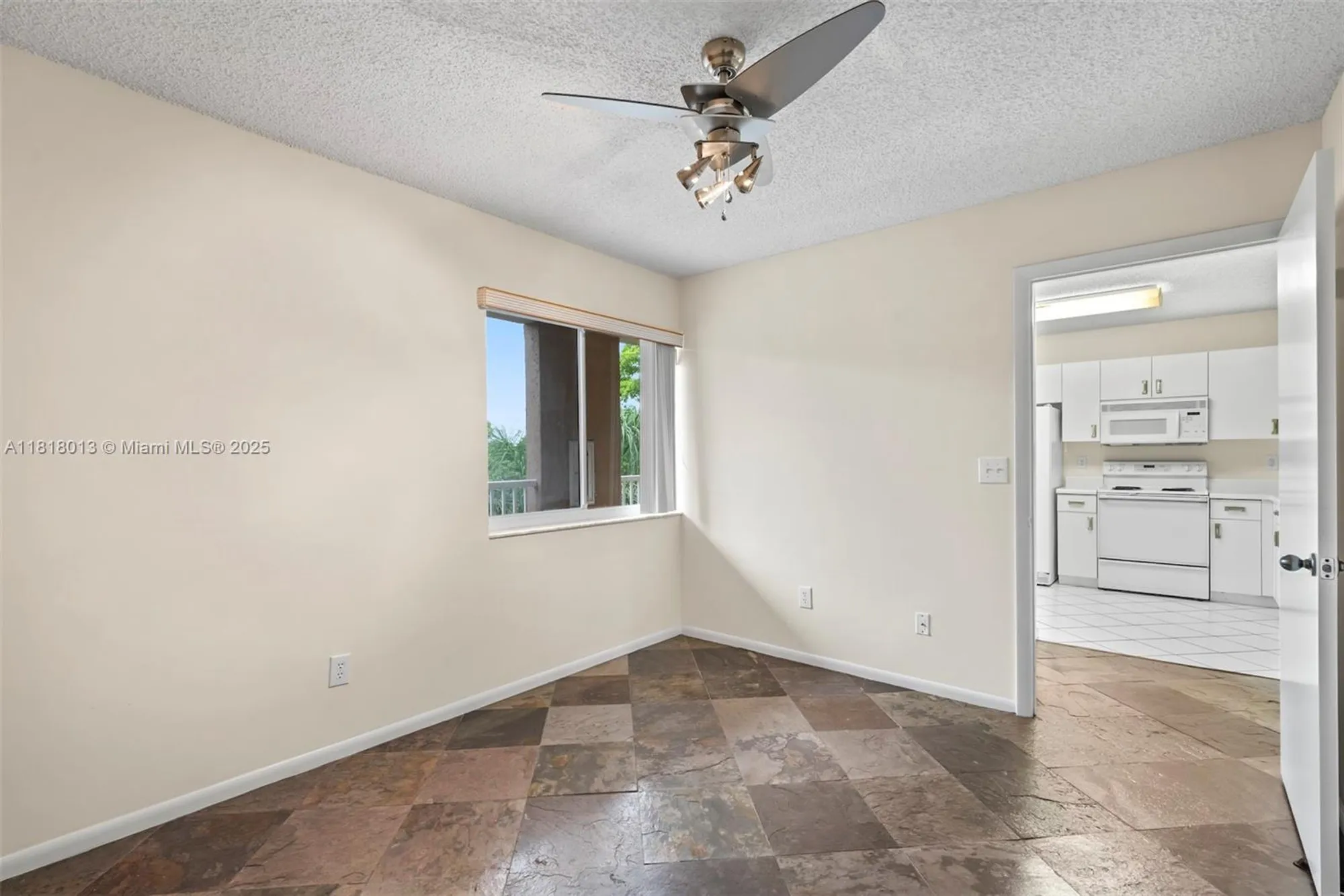 Property Slideshow image 29 of 39 | 9511 weldon cir g406, Tamarac, FL, 33321