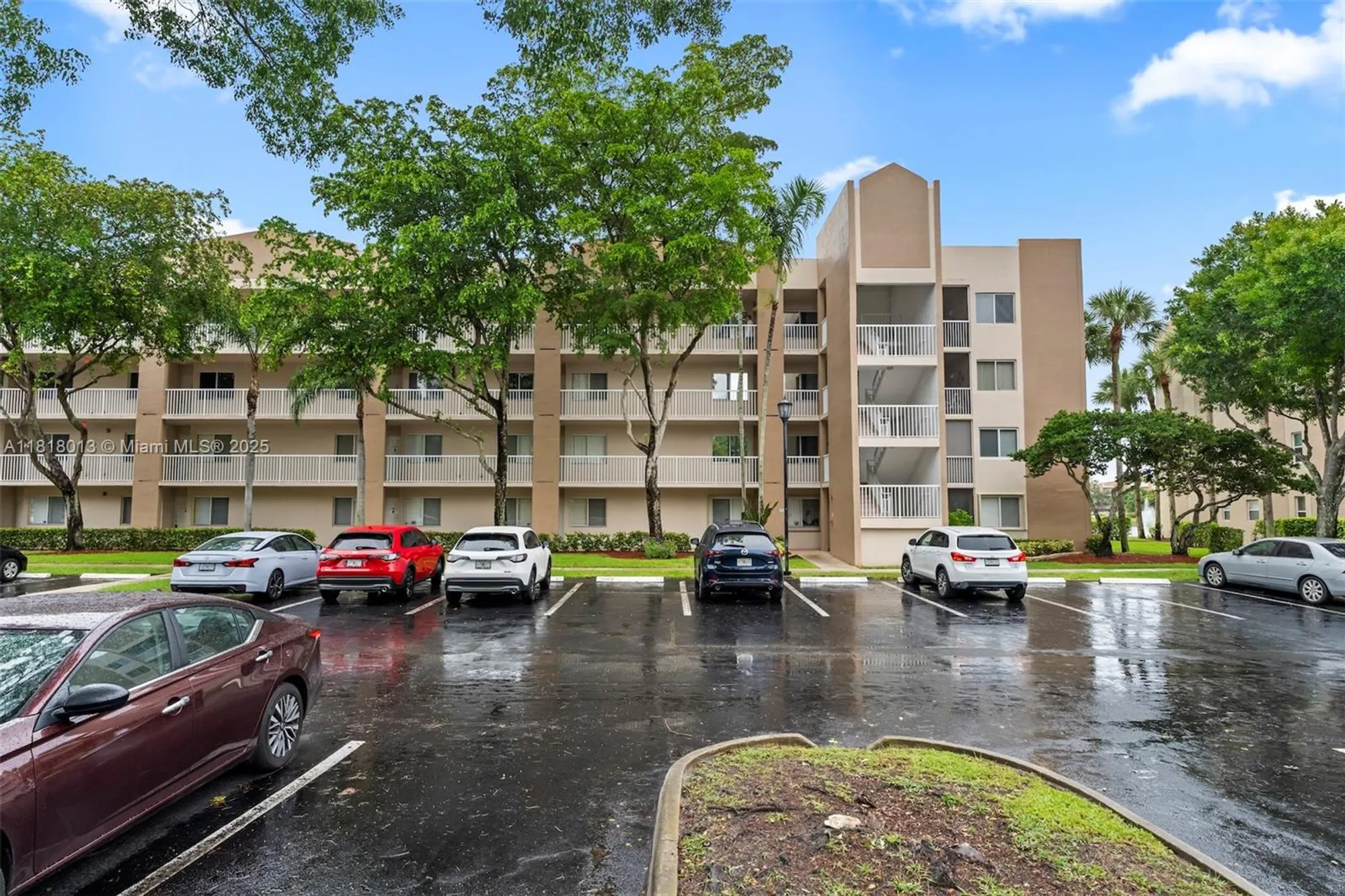 Property Slideshow image 34 of 39 | 9511 weldon cir g406, Tamarac, FL, 33321