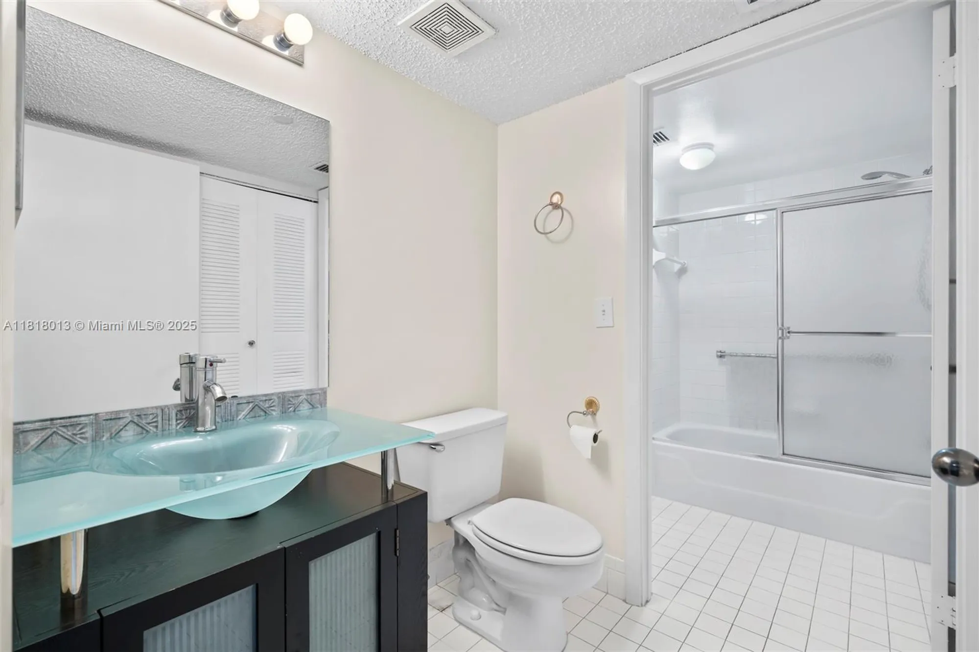 Property Slideshow image 30 of 39 | 9511 weldon cir g406, Tamarac, FL, 33321
