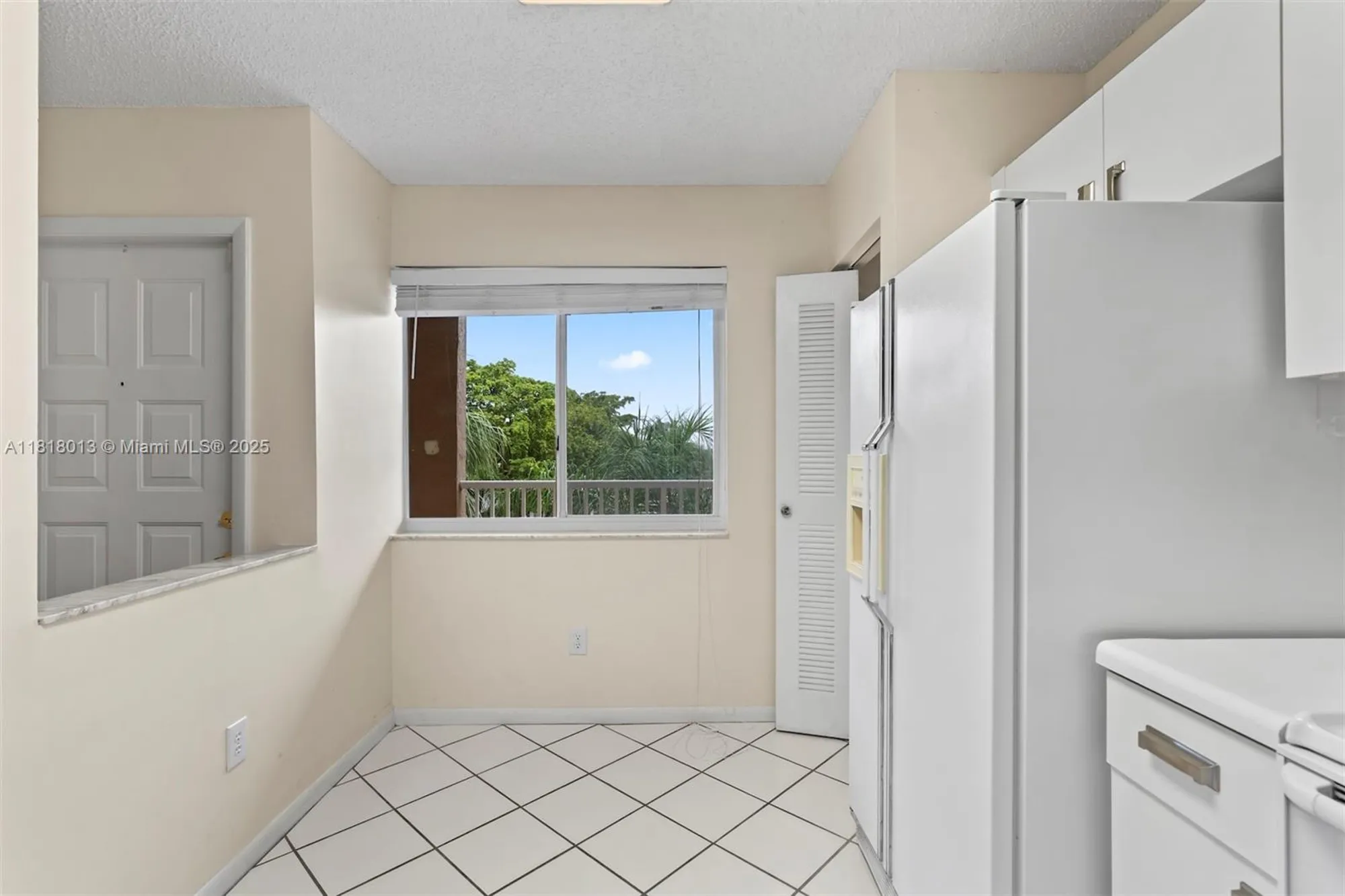 Property Slideshow image 4 of 39 | 9511 weldon cir g406, Tamarac, FL, 33321