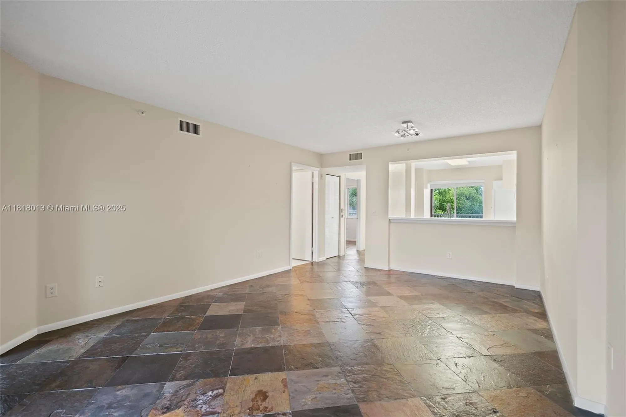 Property Slideshow image 7 of 39 | 9511 weldon cir g406, Tamarac, FL, 33321